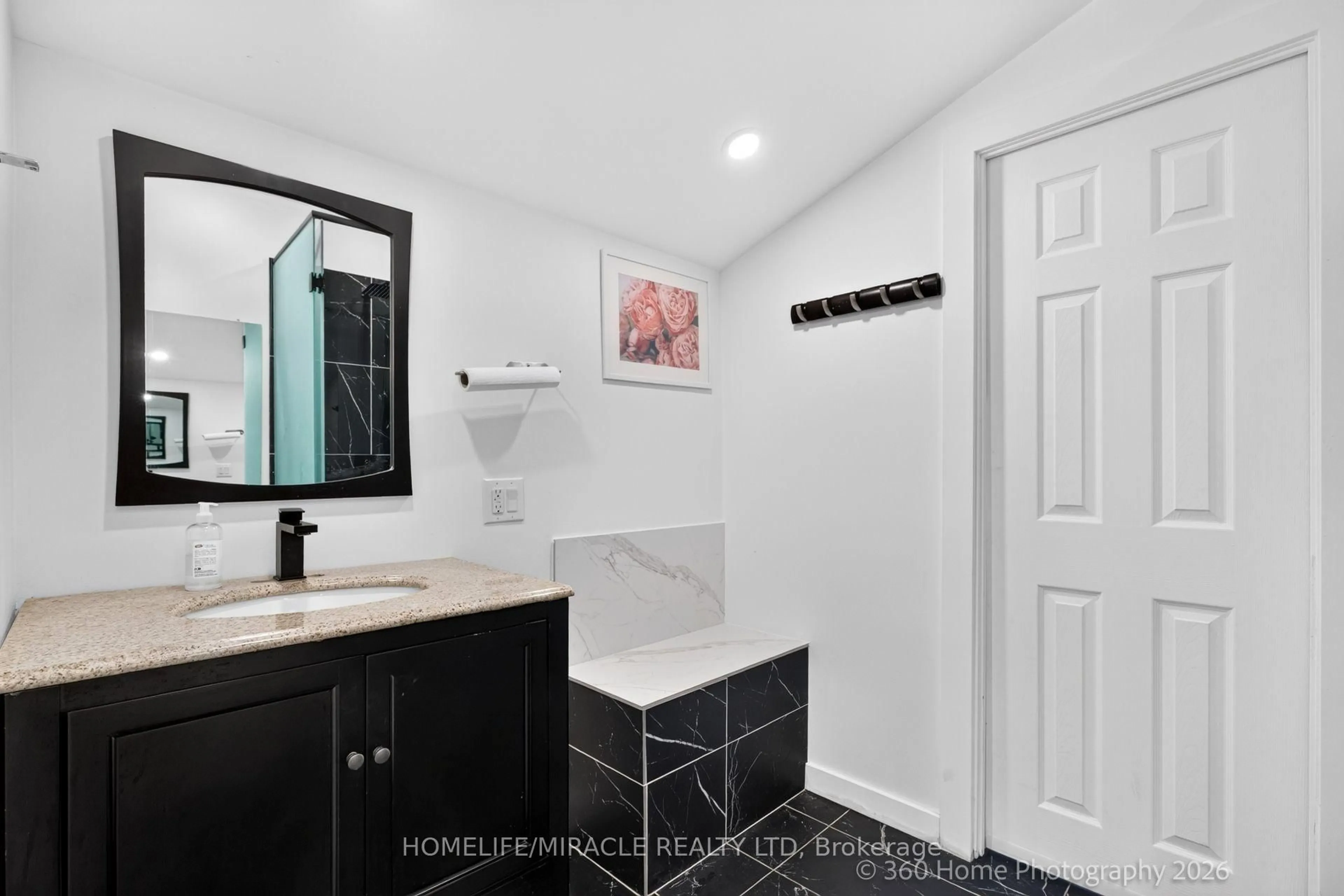 Contemporary bathroom, ceramic/tile floor for 178 Kingsview Blvd, Toronto Ontario M9R 1V5