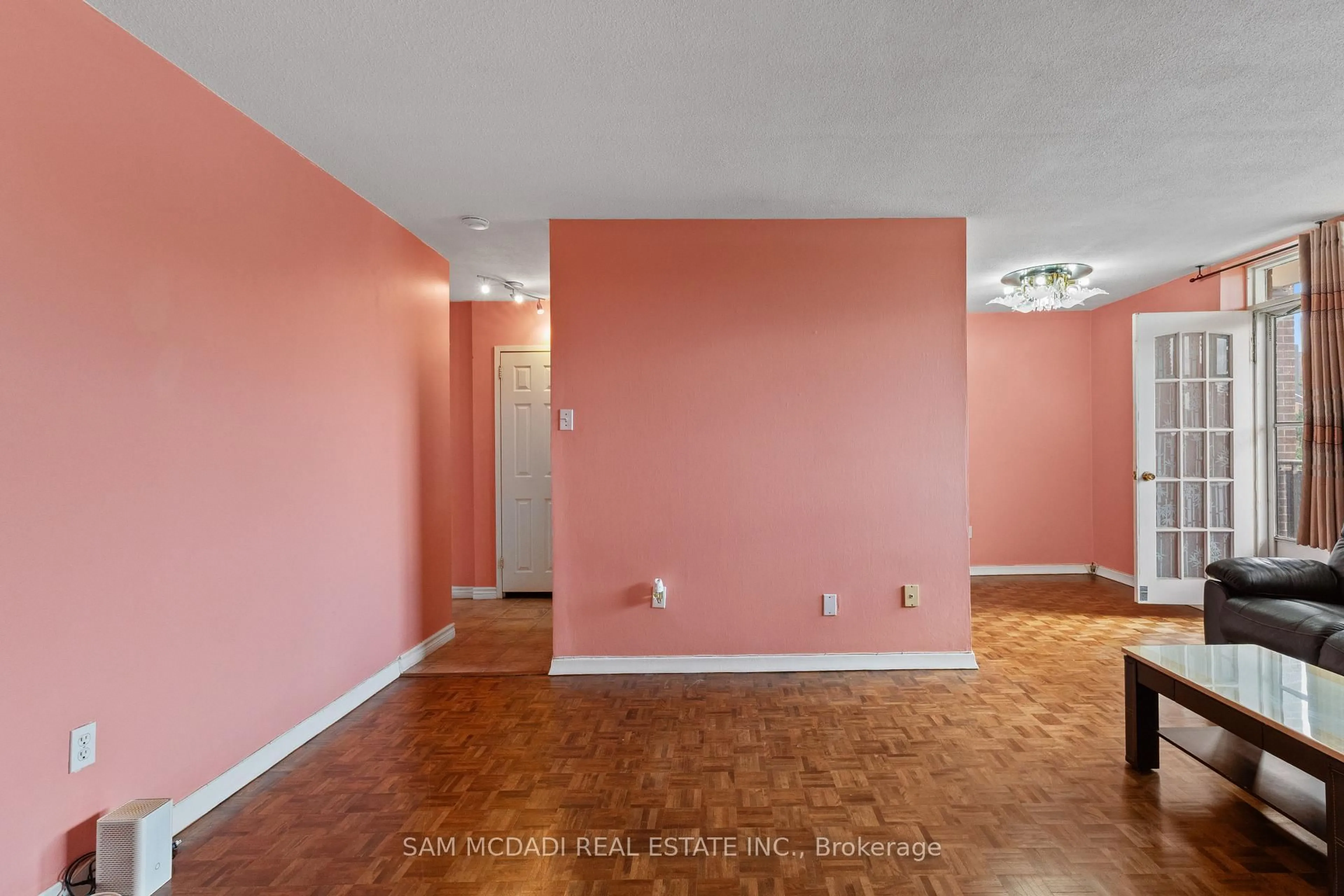 Unknown for 3145 Queen Frederica Dr #208, Mississauga Ontario L4Y 3A7