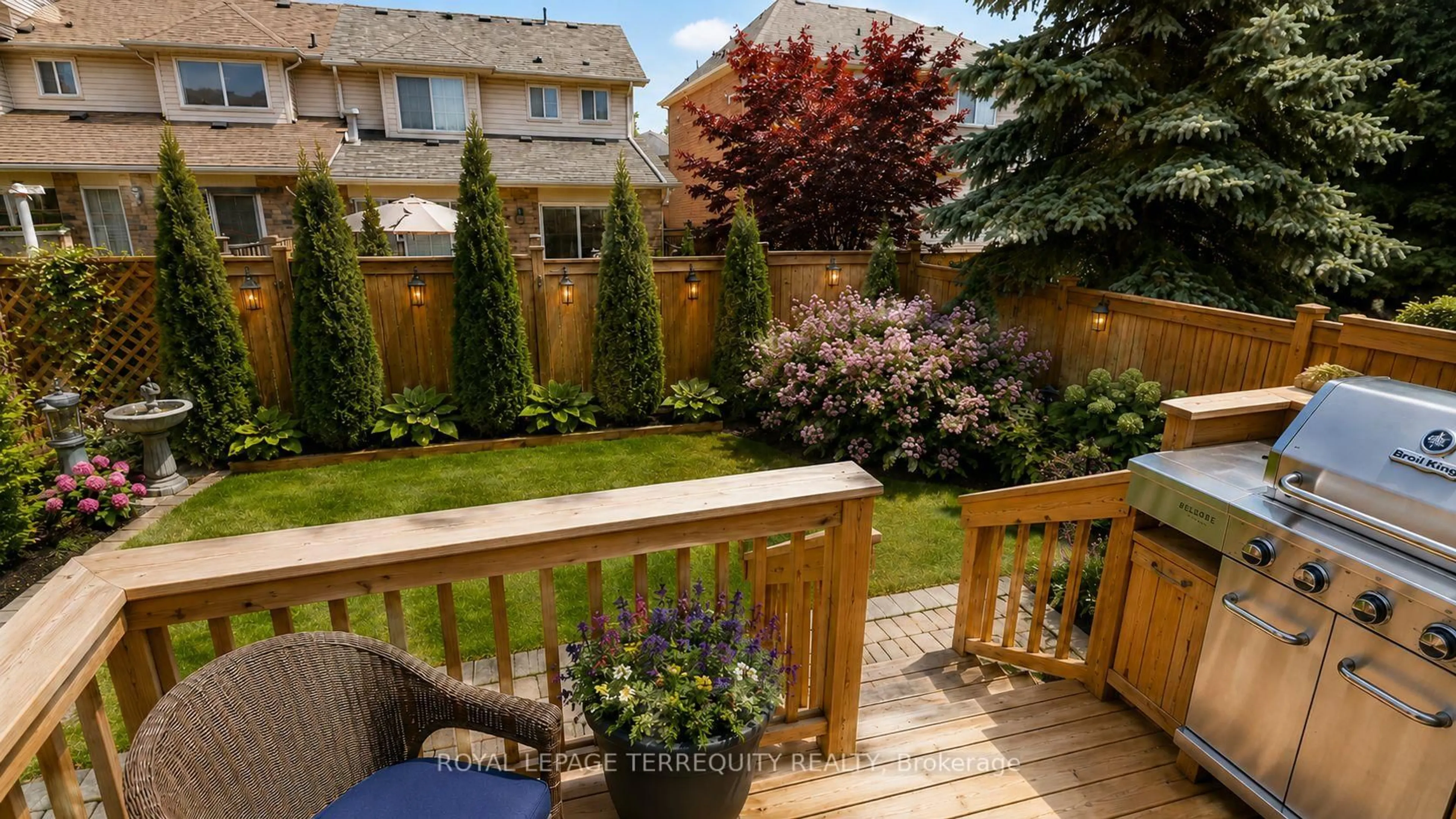Patio, street for 2223 Jillian Lane, Oakville Ontario L6M 0G7