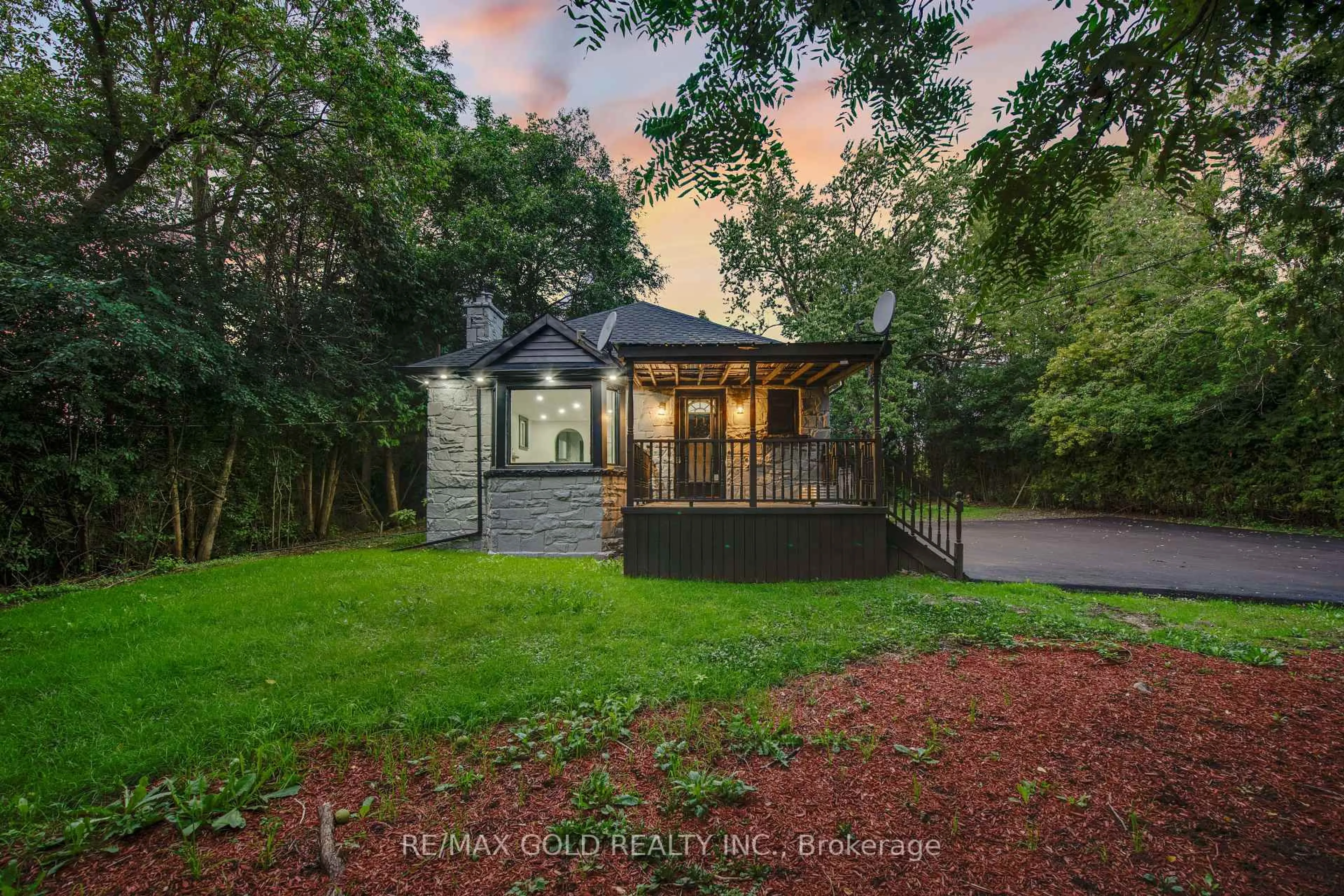 Unknown for 2702 Embleton Rd, Brampton Ontario L6X 0E2