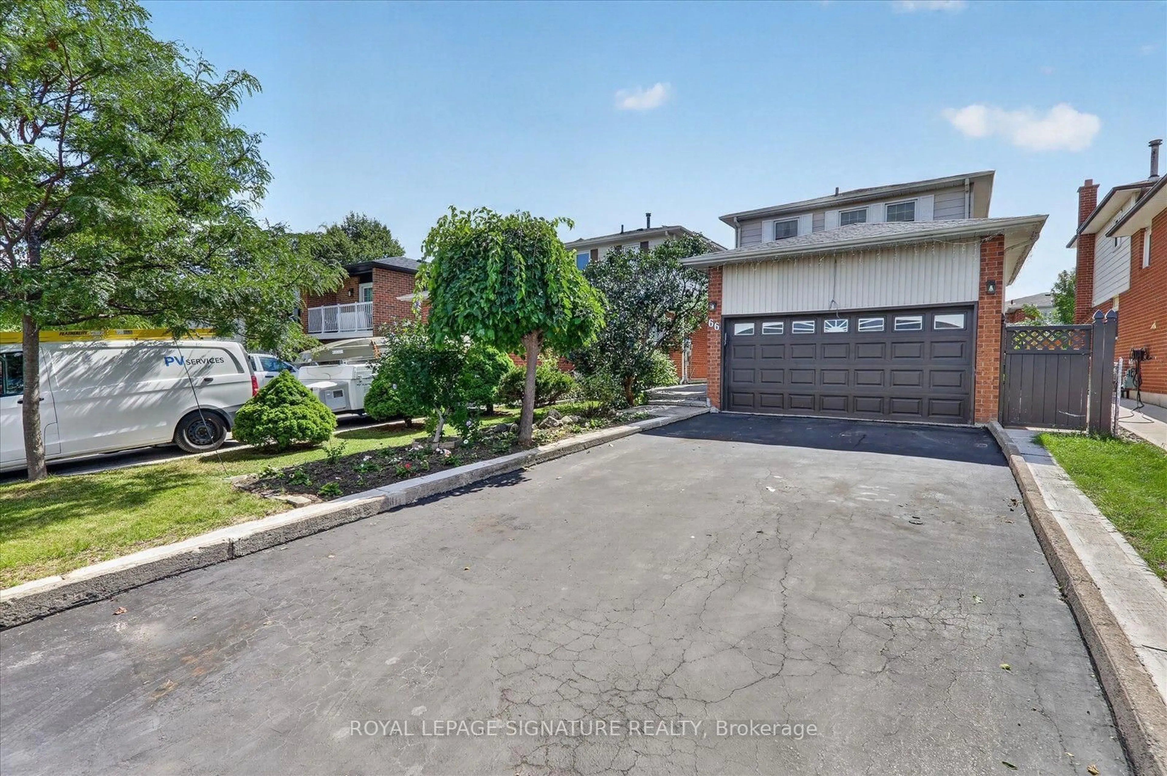 A pic from outside/outdoor area/front of a property/back of a property/a pic from drone, street for 66 Martindale Cres, Brampton Ontario L6X 2V1