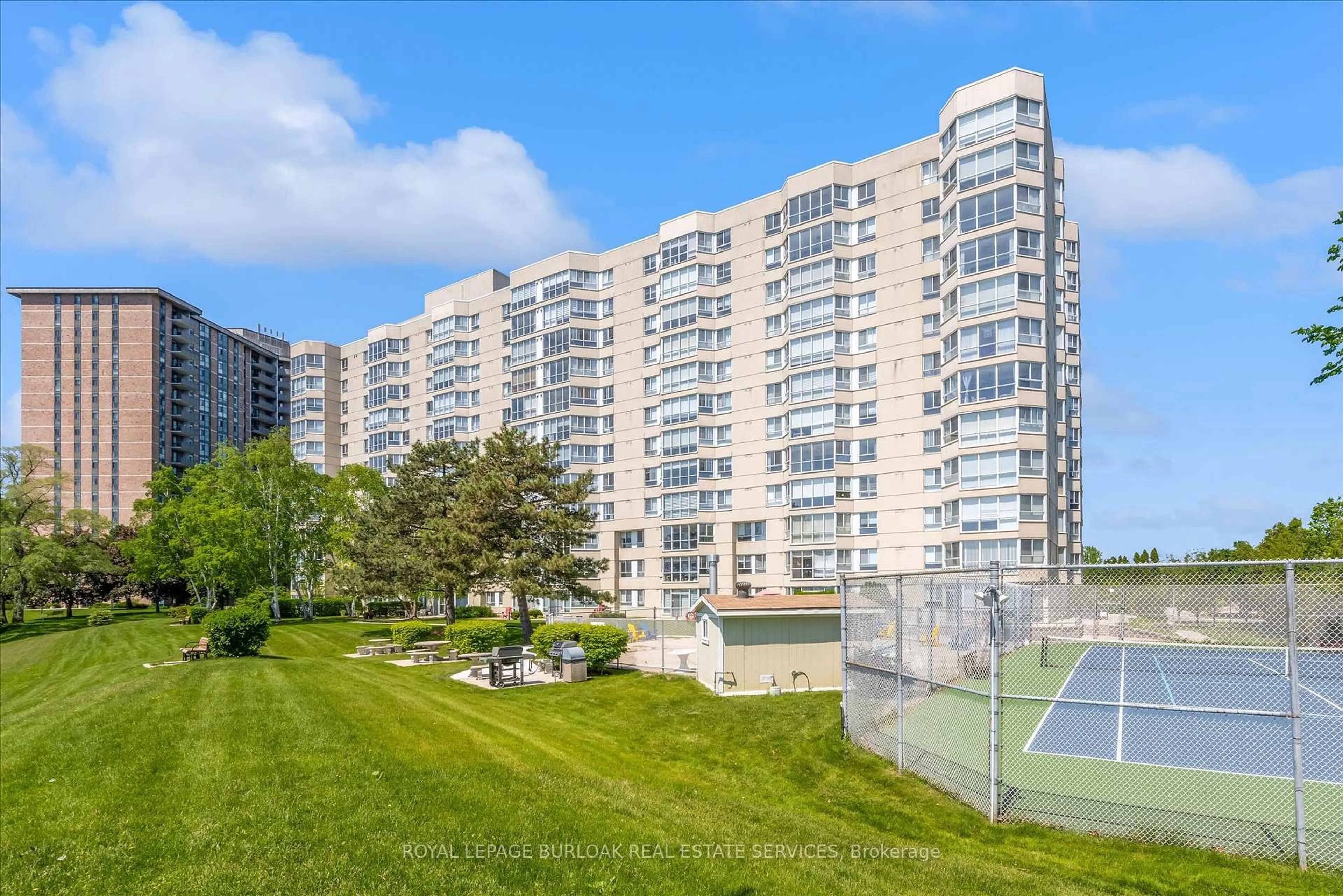 A pic from outside/outdoor area/front of a property/back of a property/a pic from drone, city buildings view from balcony for 5280 Lakeshore Rd #510, Burlington Ontario L7L 5R1