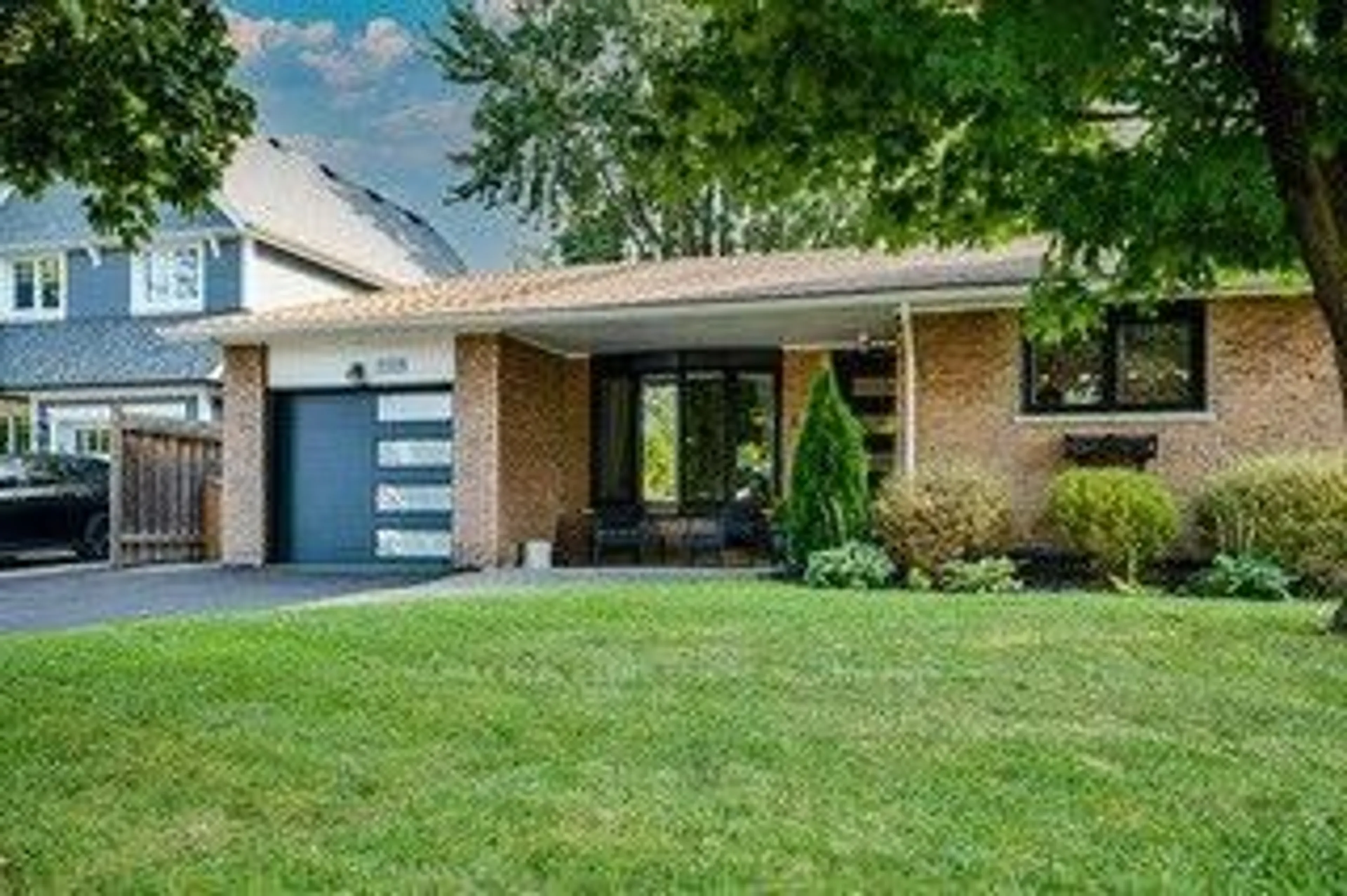 Home with brick exterior material, street for 2221 Wyandotte Dr, Oakville Ontario L6L 2T4