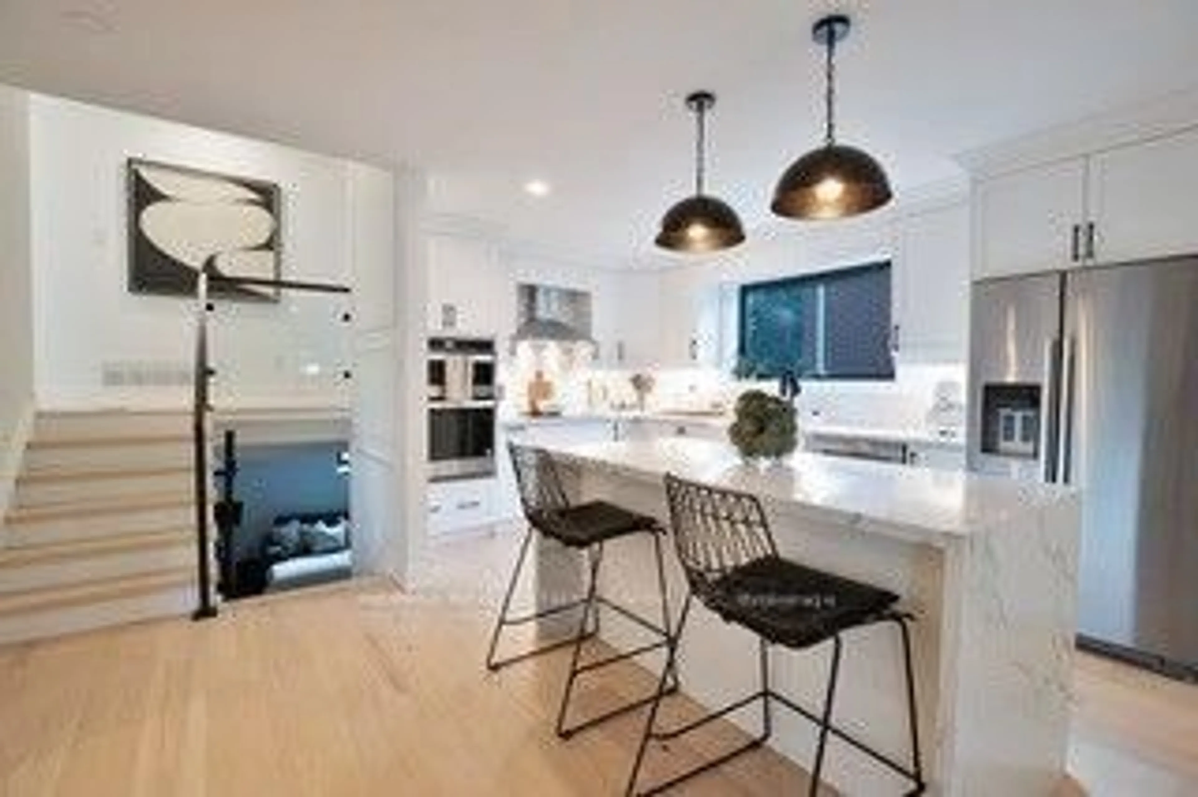 Contemporary kitchen, unknown for 2221 Wyandotte Dr, Oakville Ontario L6L 2T4