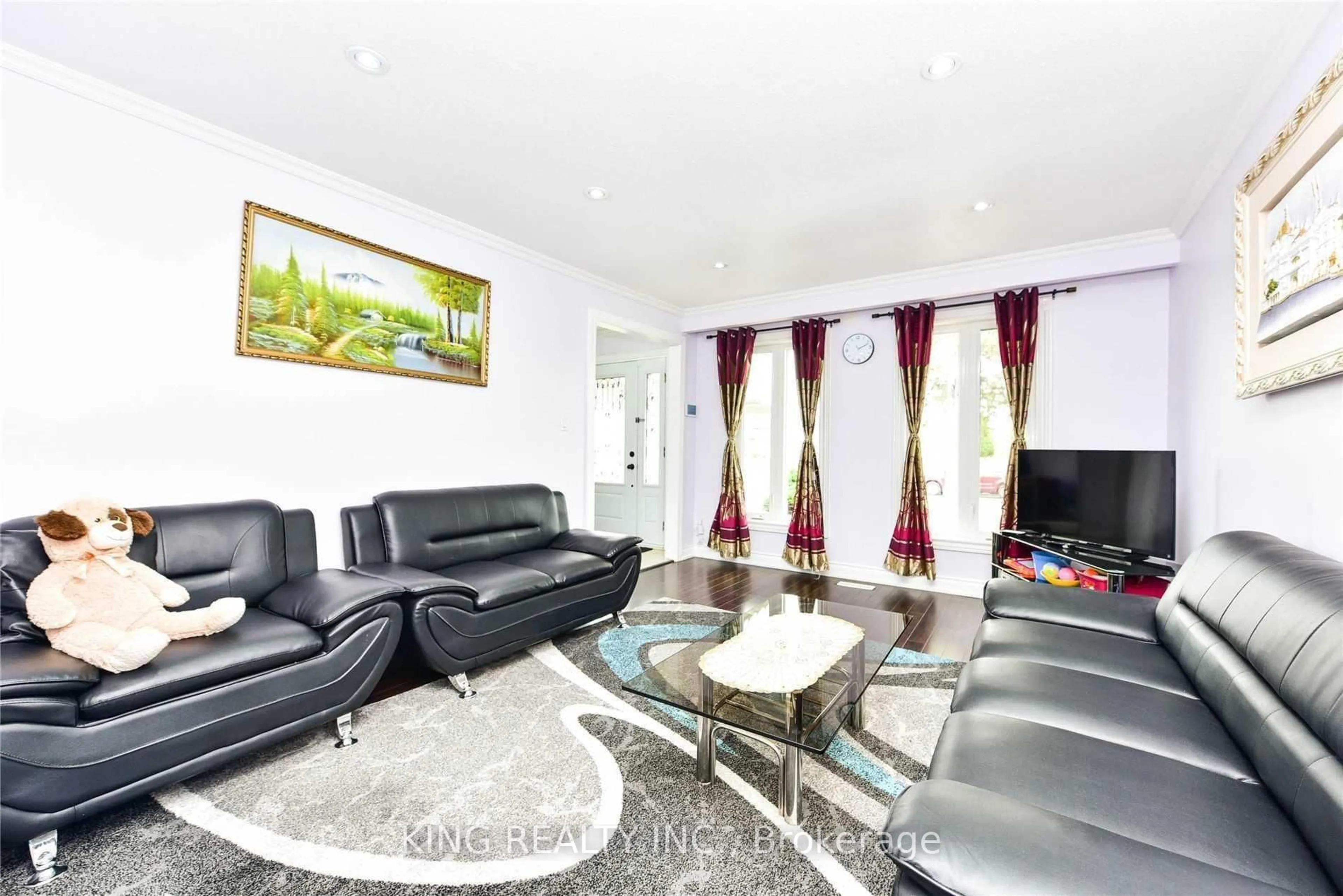 Living room with furniture, unknown for 3412 Monica Dr, Mississauga Ontario L4T 3E7