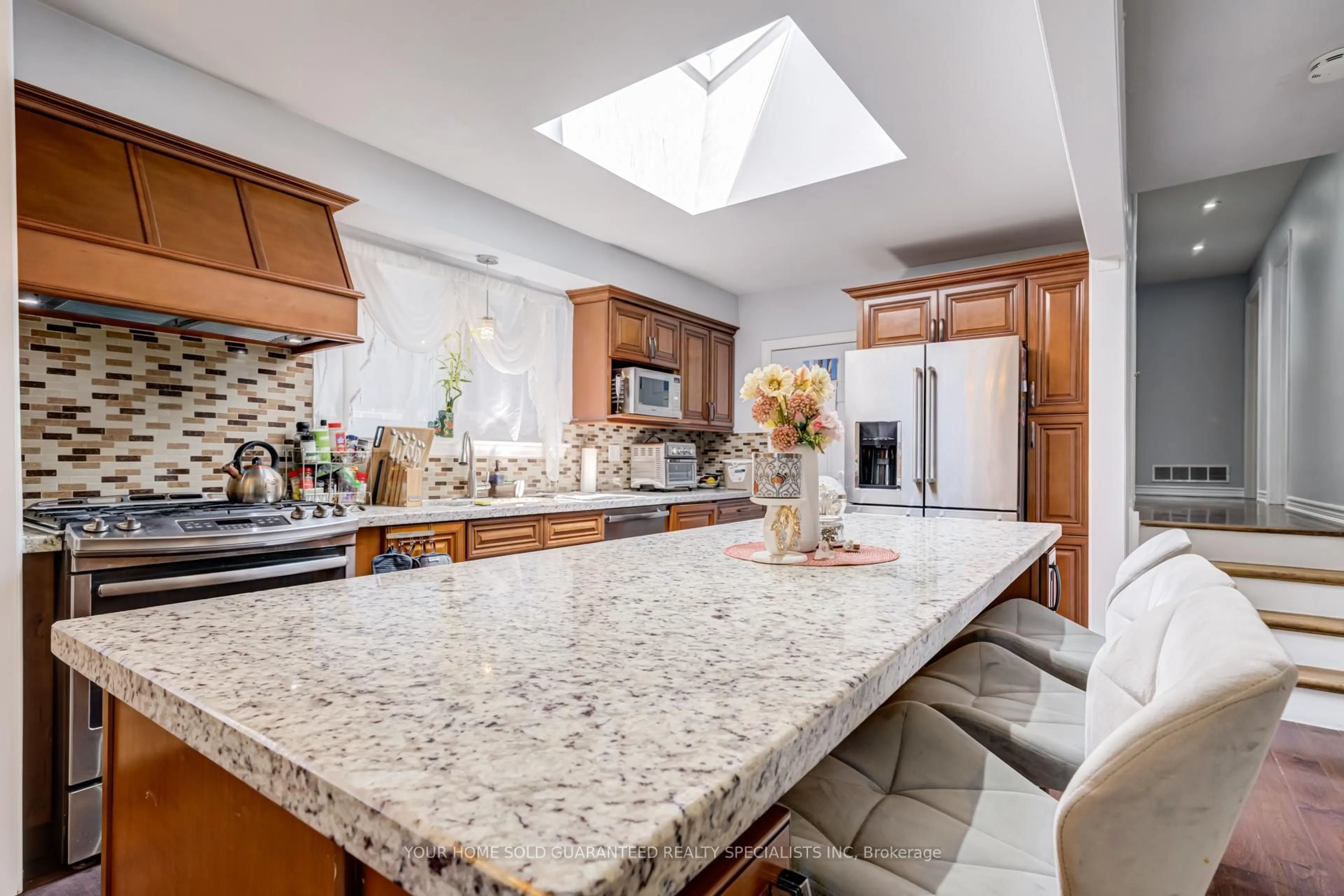 Open concept kitchen, ceramic/tile floor for 5 Hallow Cres, Toronto Ontario M9W 2V8