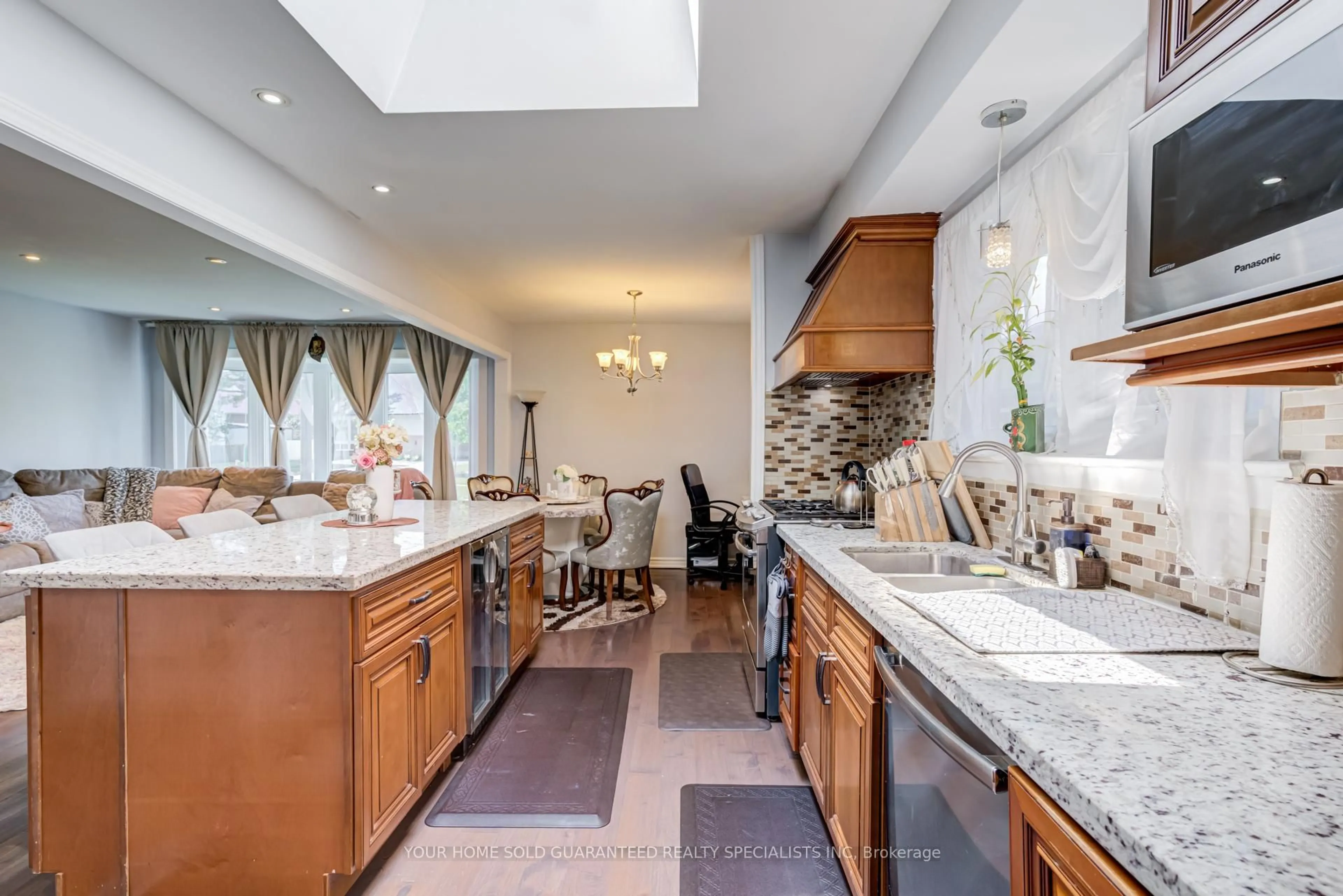 Open concept kitchen, ceramic/tile floor for 5 Hallow Cres, Toronto Ontario M9W 2V8