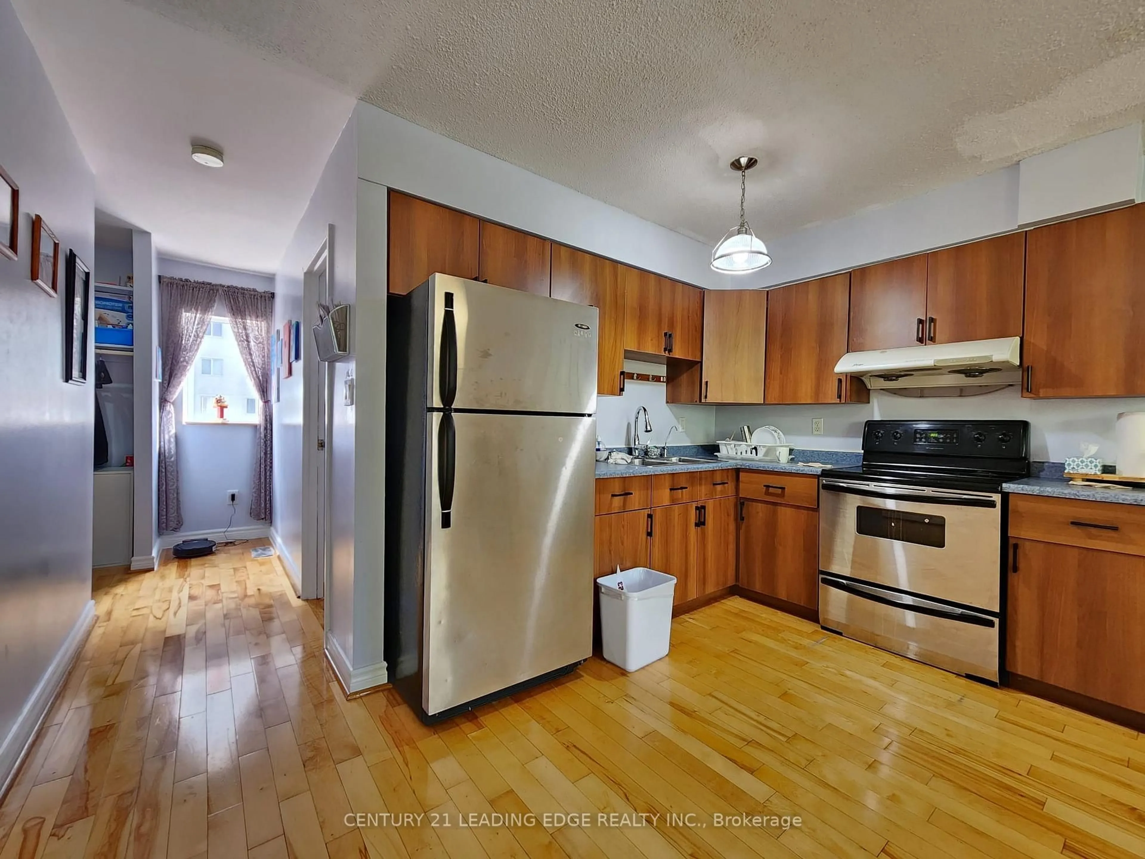 Unknown for 203 Lotherton Ptwy #82, Toronto Ontario M6B 2G6