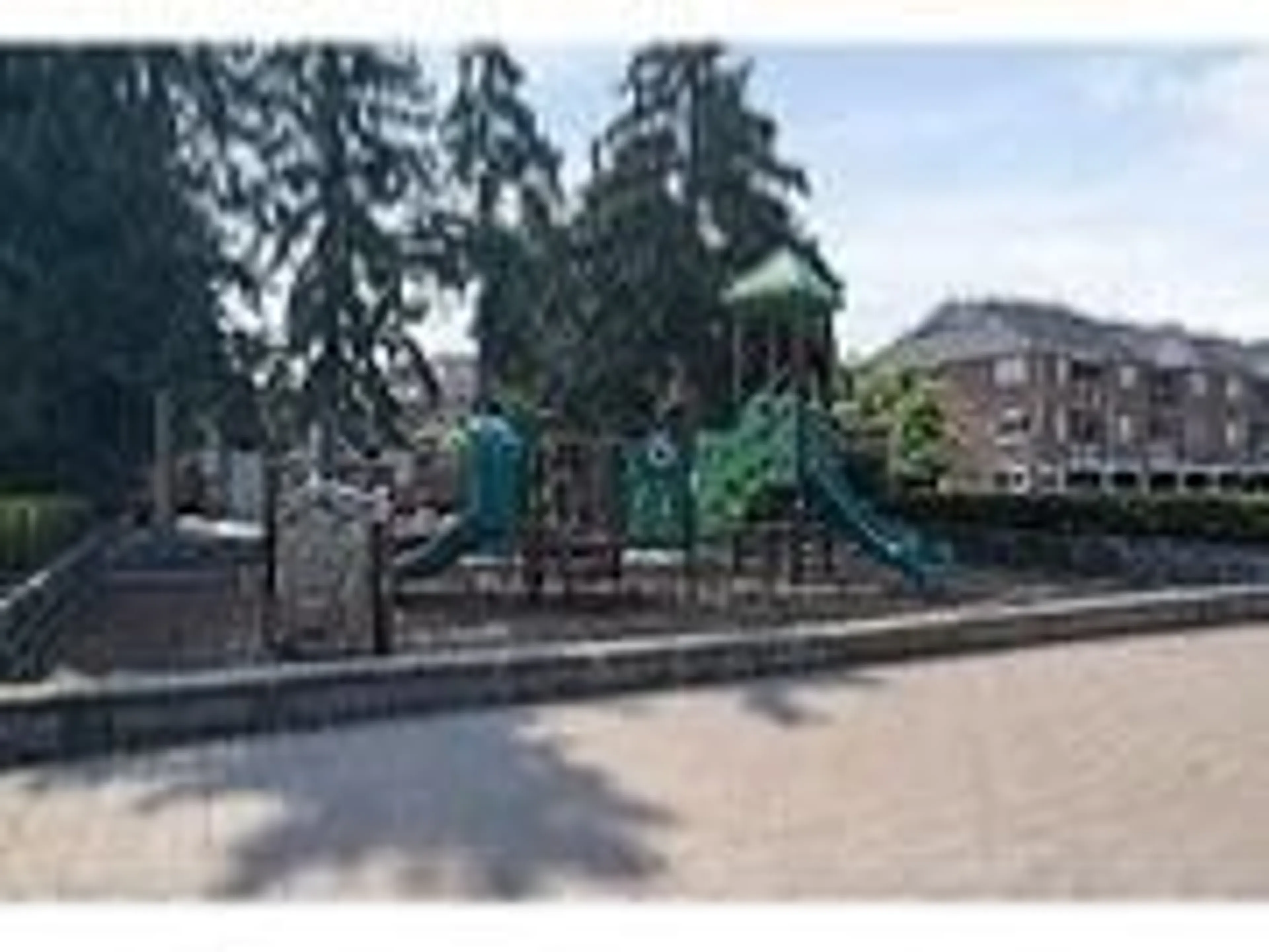 Blurry image for 85 Bristol Rd #134, Mississauga Ontario L4Z 3P3