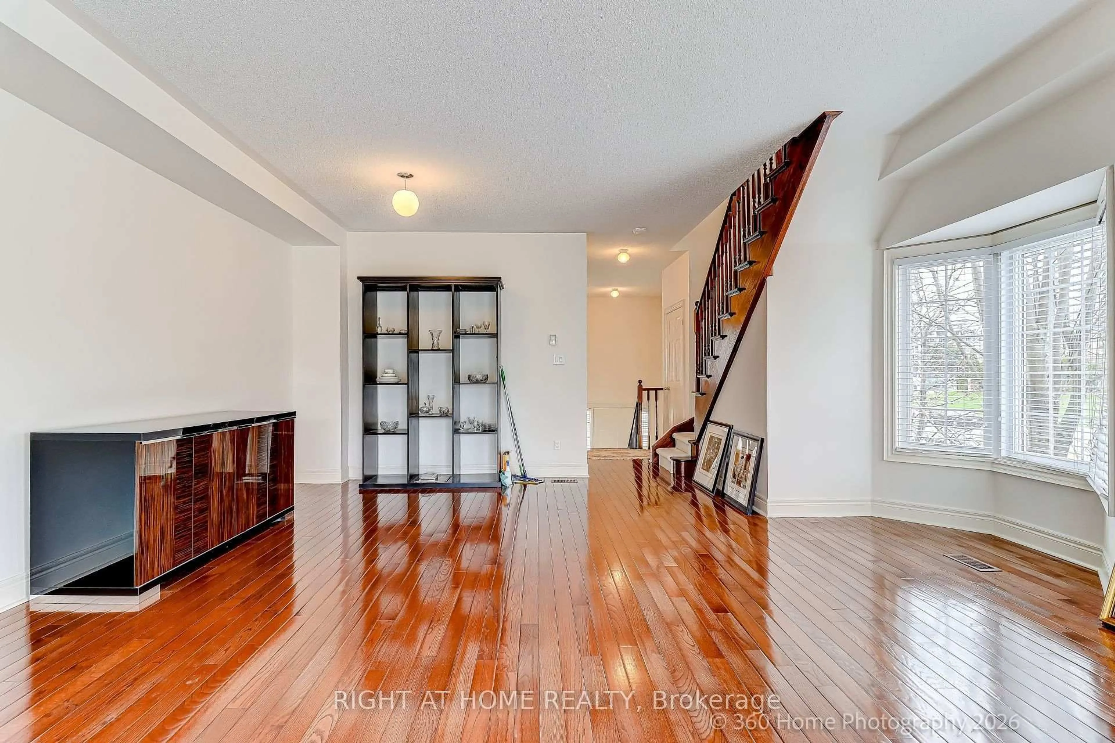 Unknown for 1130 Cawthra Rd #2, Mississauga Ontario L5G 4V7