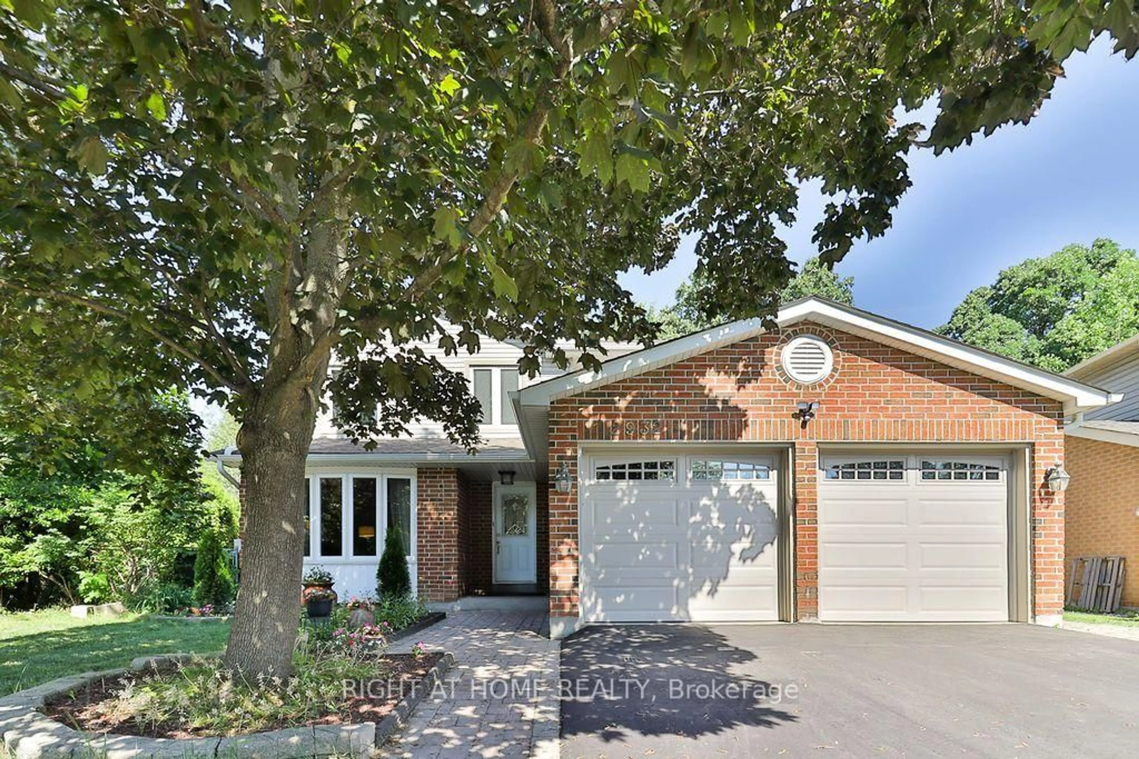 Home with brick exterior material, street for 2932 Remea Crt, Mississauga Ontario L5L 2H5