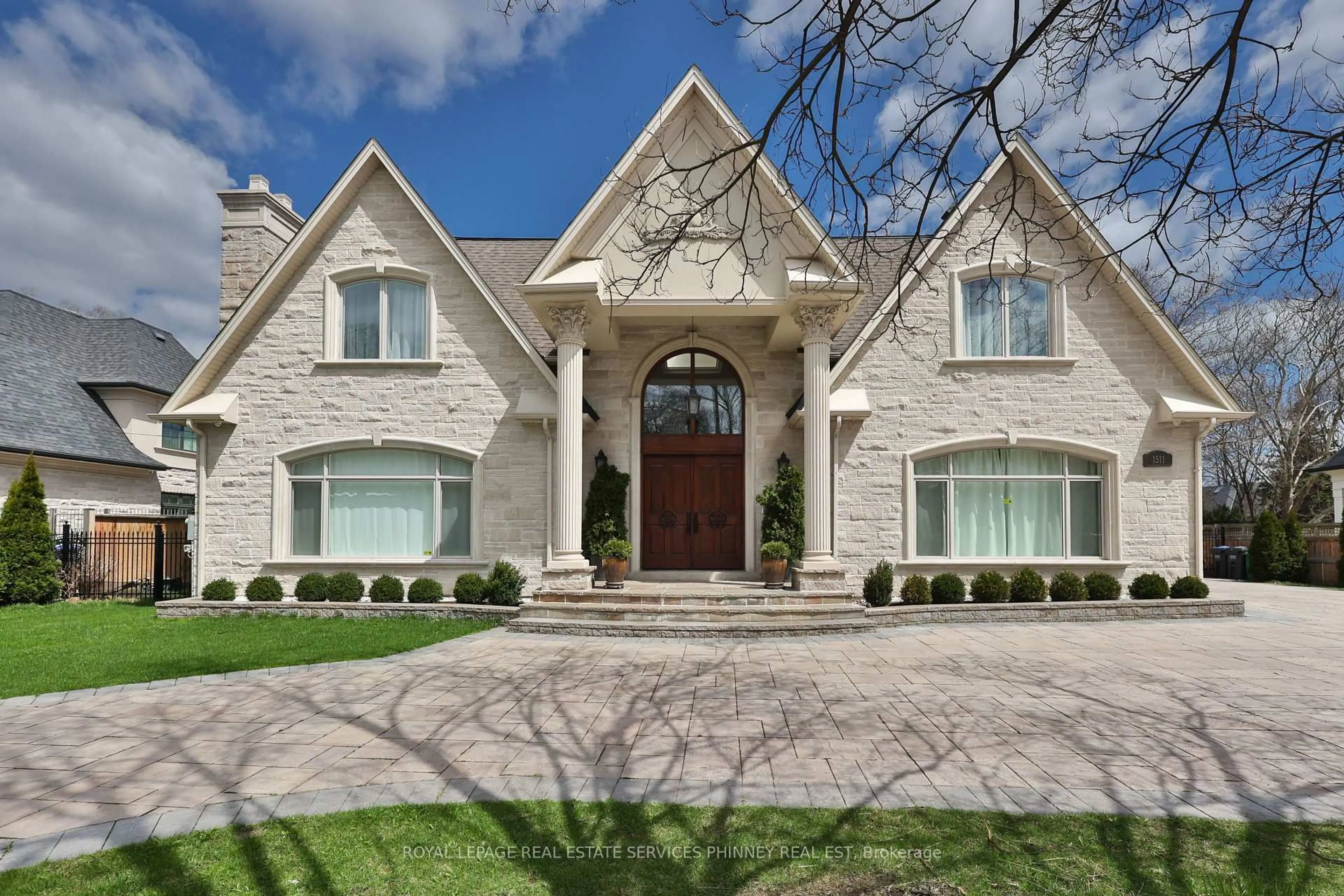 Home with brick exterior material, street for 1511 Broadmoor Ave, Mississauga Ontario L5G 3T7