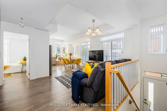 90 Canon Jackson Dr #207, Toronto 3