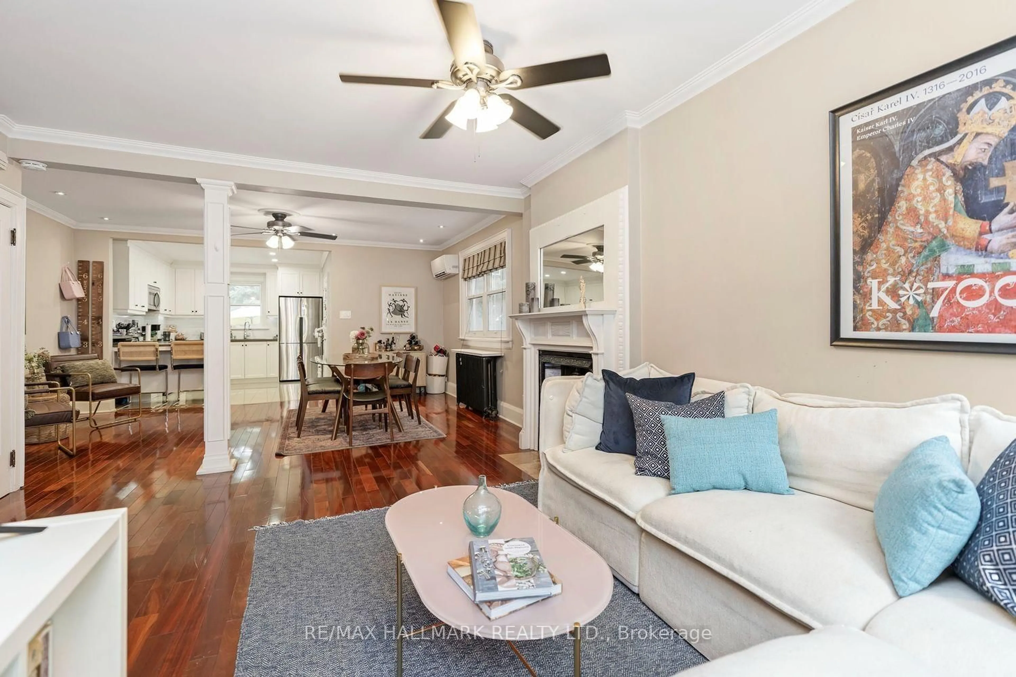 Living room with furniture, unknown for 141 Humbercrest Blvd, Toronto Ontario M6S 4L4