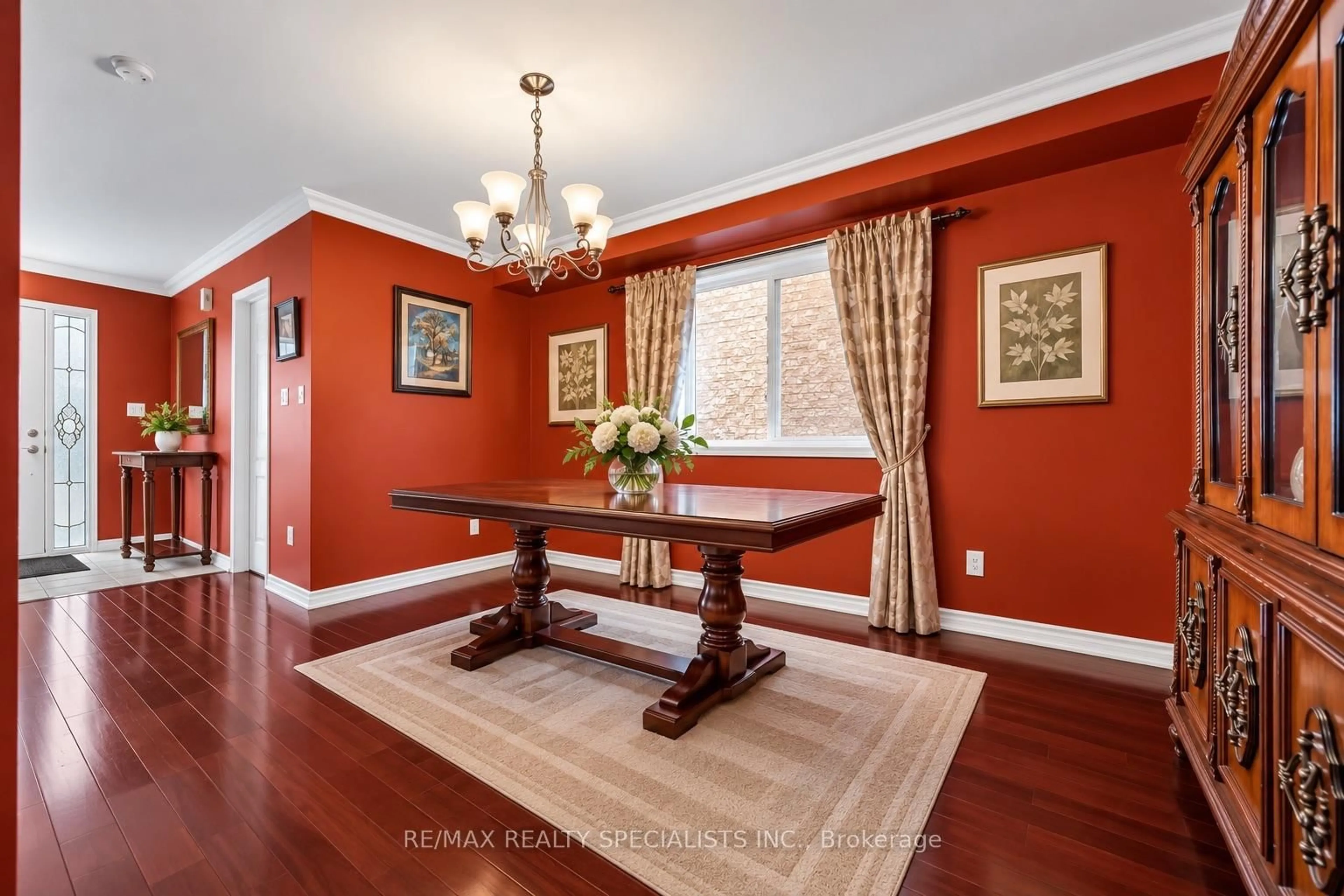 Dining room, unknown for 6 Topiary Lane, Brampton Ontario L7A 2K6