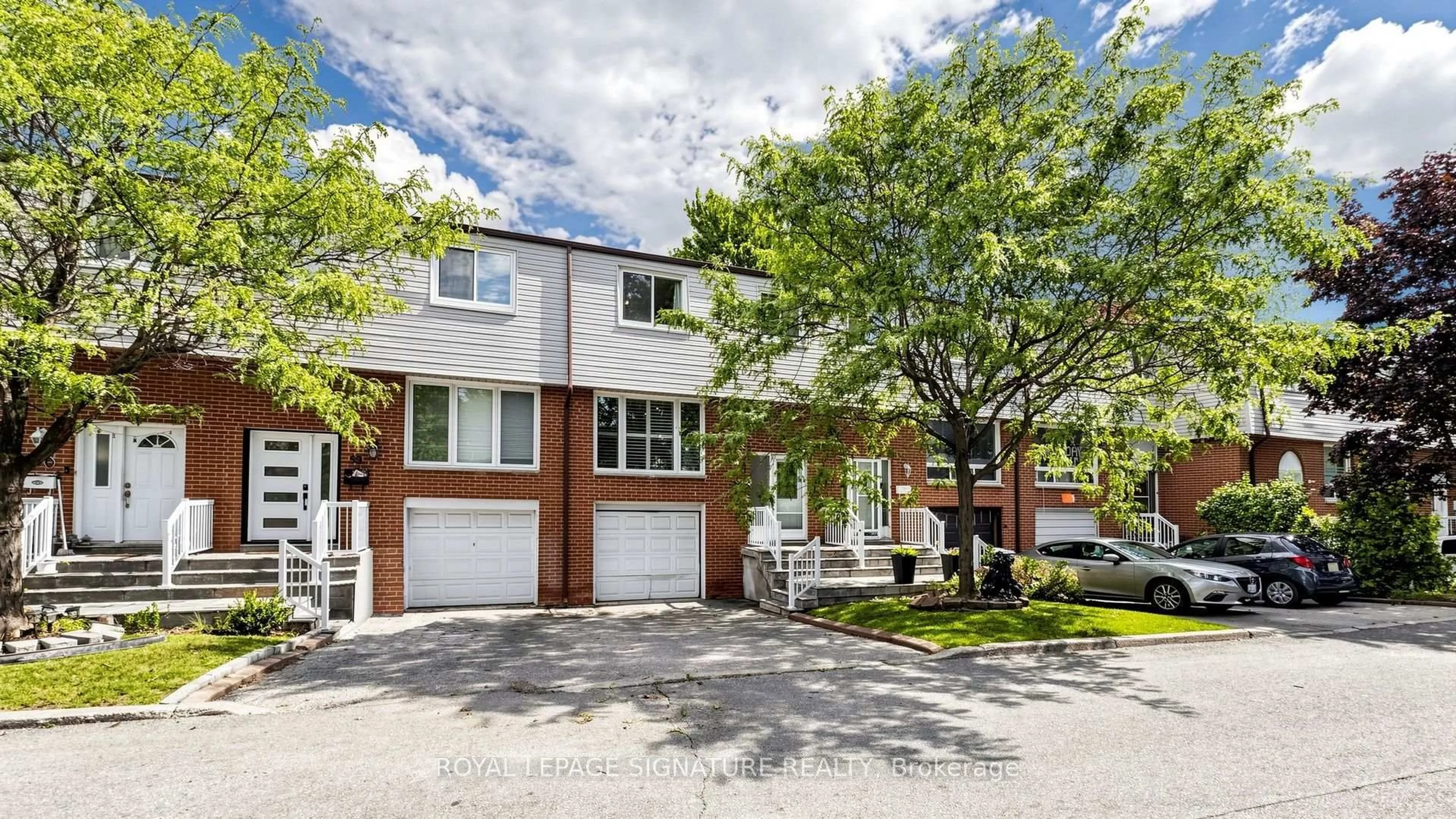 Home with brick exterior material, street for 3525 Brandon Gate Dr #58, Mississauga Ontario L4T 3M3