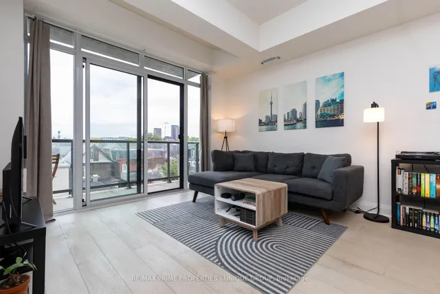 245 Perth Ave #304, Toronto 3