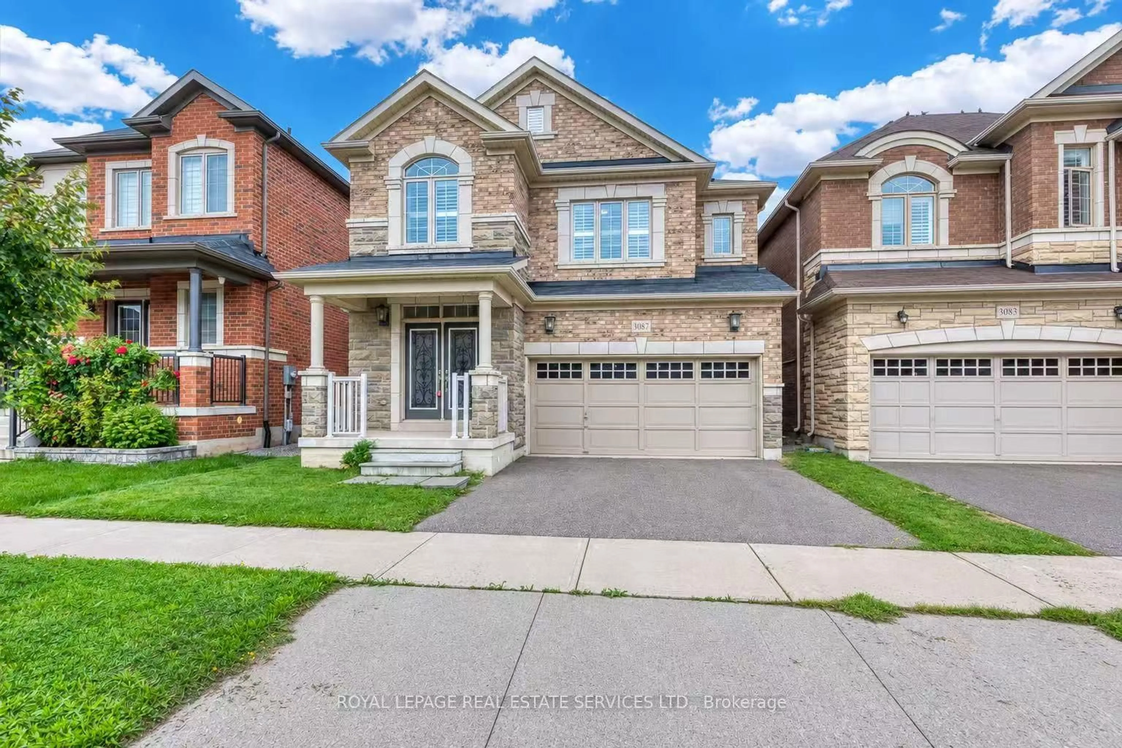 Home with brick exterior material, street for 3087 Streamwood Pass, Oakville Ontario L6H 0S8
