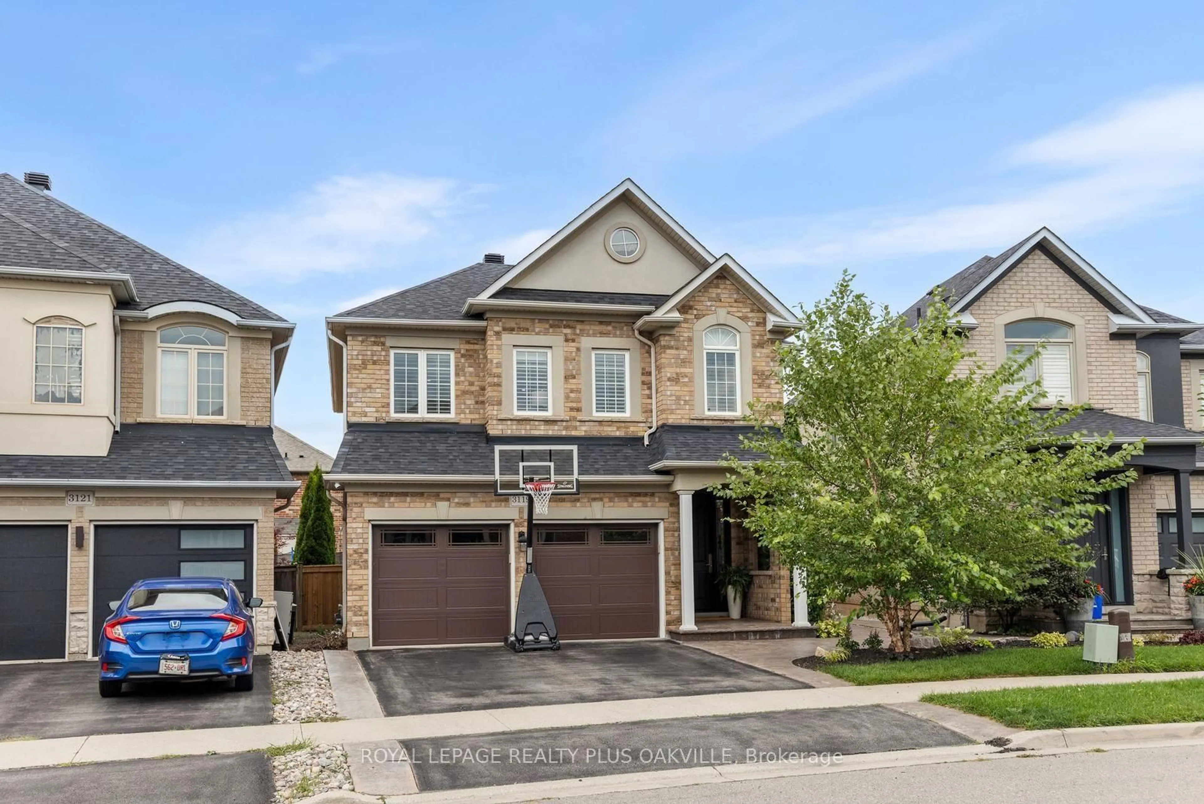Home with brick exterior material, street for 3119 Hedges Dr, Burlington Ontario L7M 0E3