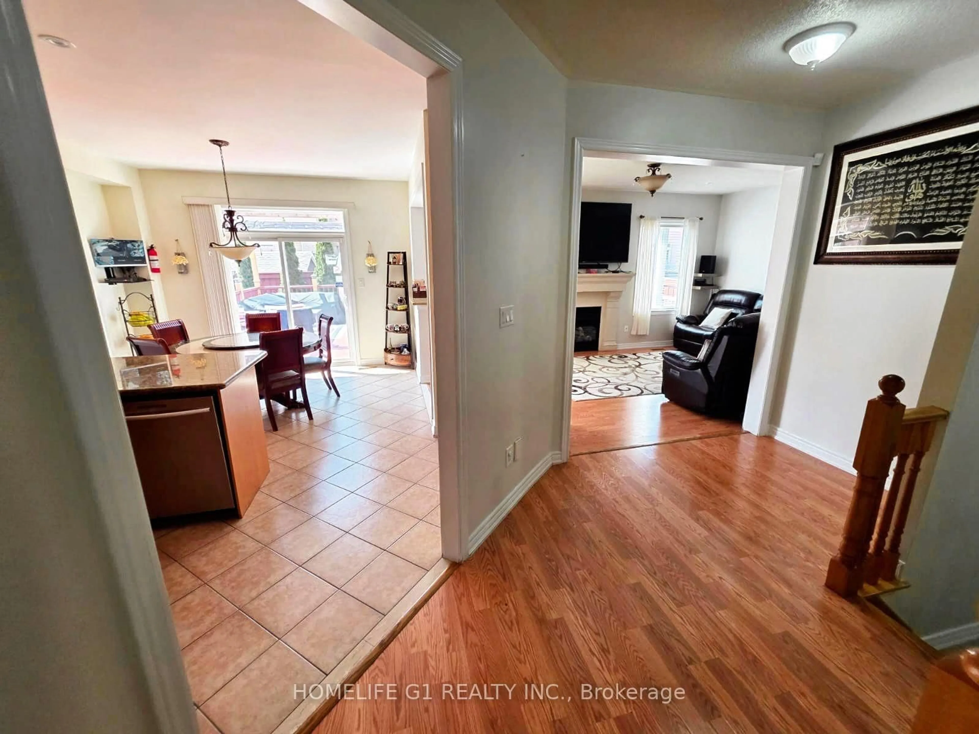 A pic of a room for 62 Dewside Dr, Brampton Ontario L6R 0X5