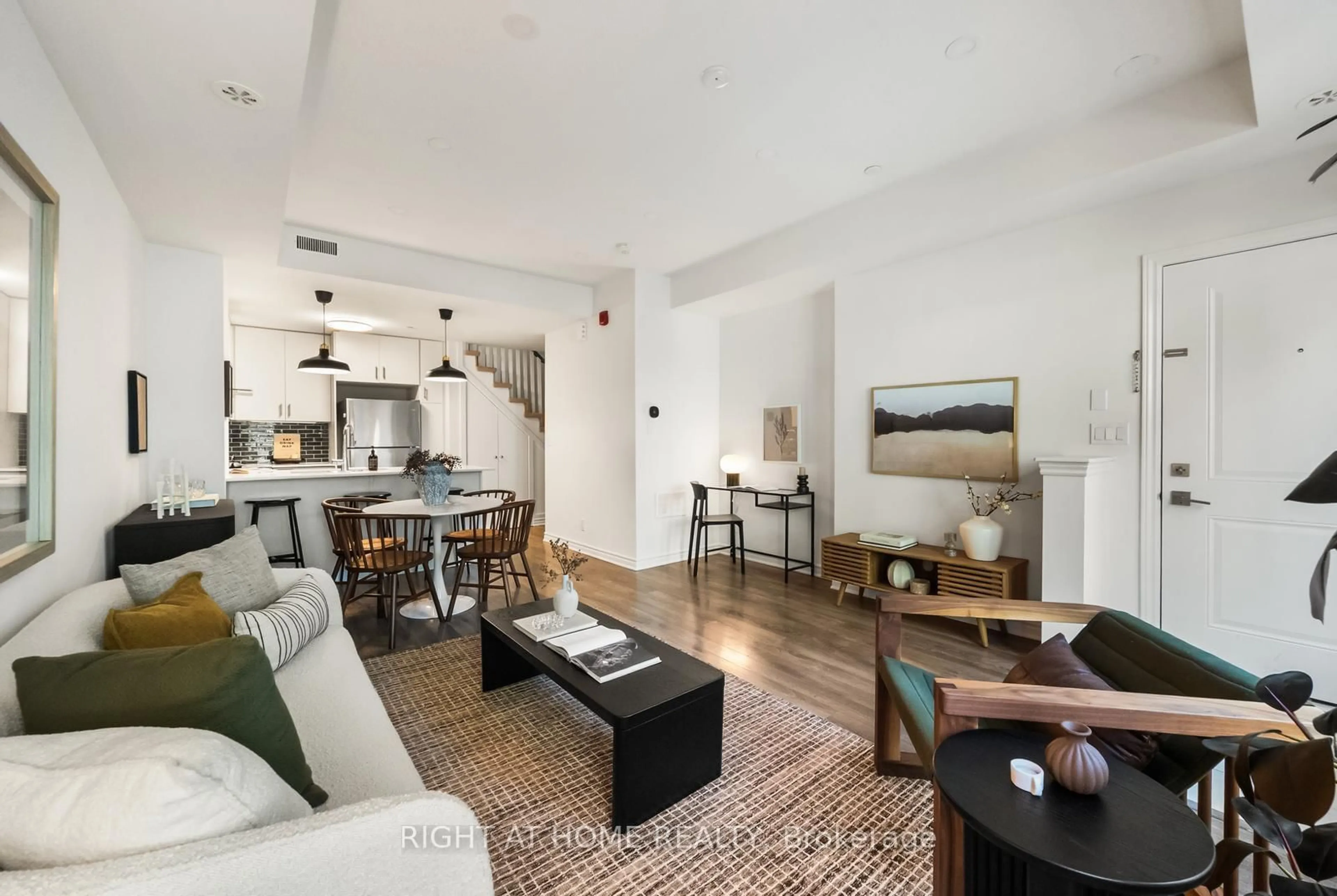Living room with furniture, unknown for 85 Eastwood Park Gdns #17, Toronto Ontario M8W 0B9