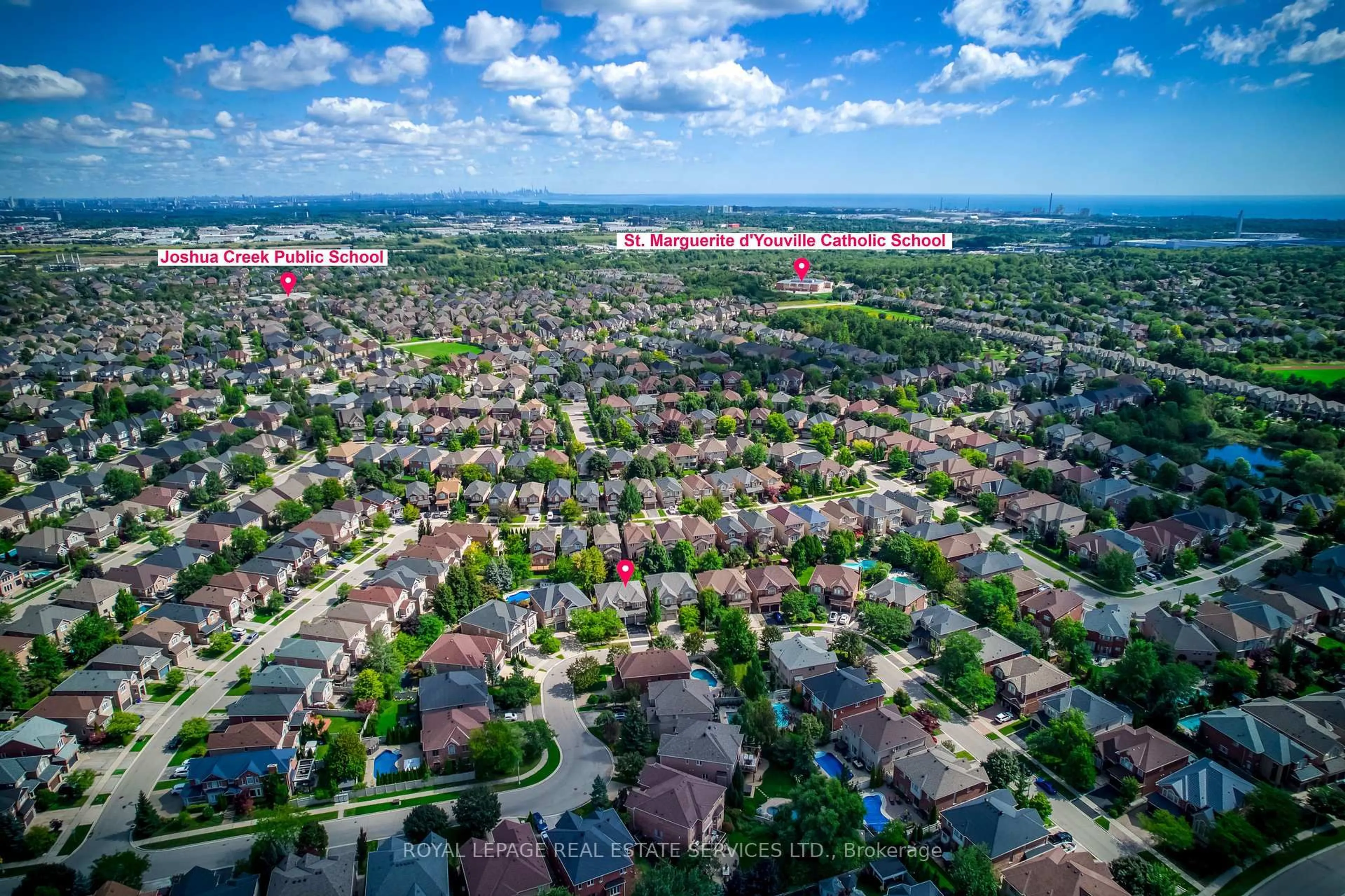 A pic from outside/outdoor area/front of a property/back of a property/a pic from drone, street for 2346 Salcome Dr, Oakville Ontario L6H 7N3