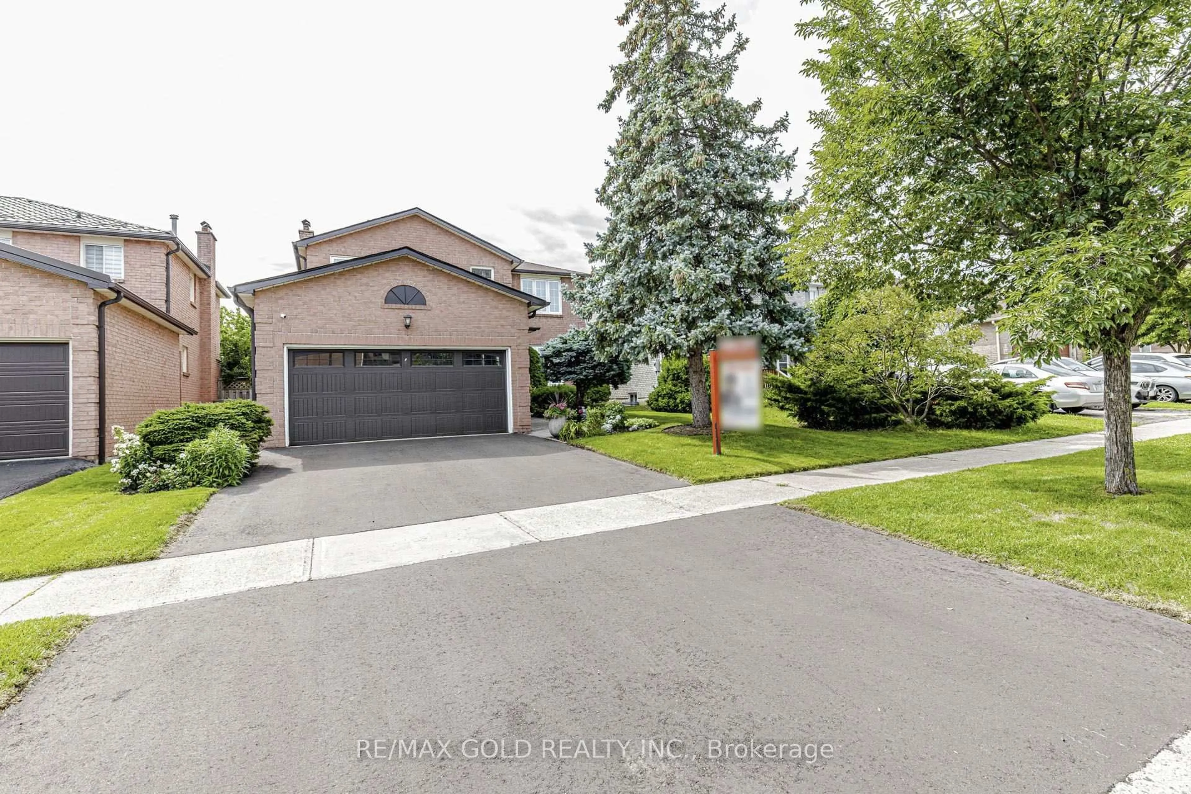 Home with brick exterior material, street for 51 HAVELOCK Dr, Brampton Ontario L6W 4A8