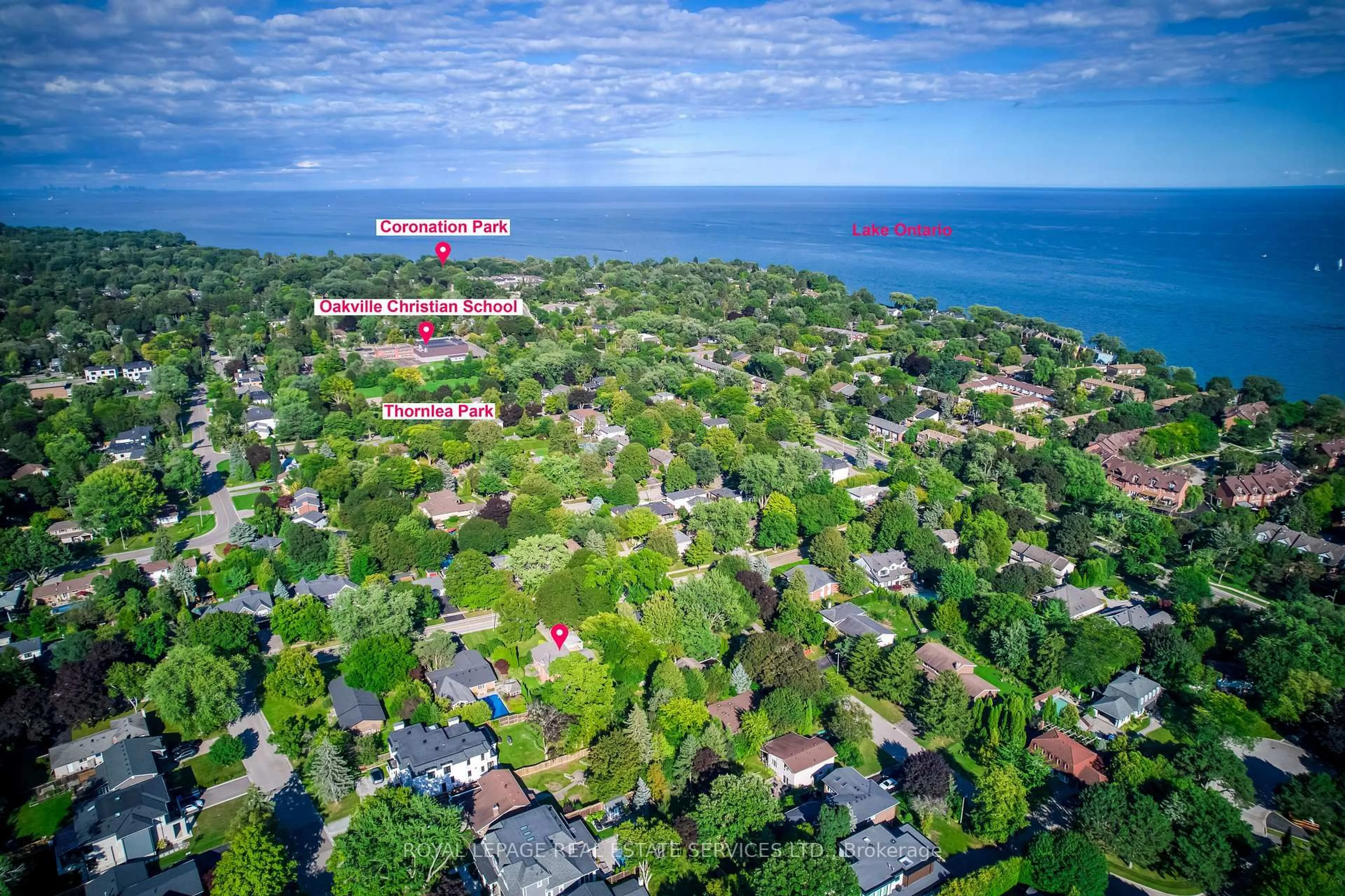 A pic from outside/outdoor area/front of a property/back of a property/a pic from drone, water/lake/river/ocean view for 130 Solingate Dr, Oakville Ontario L6L 3S7