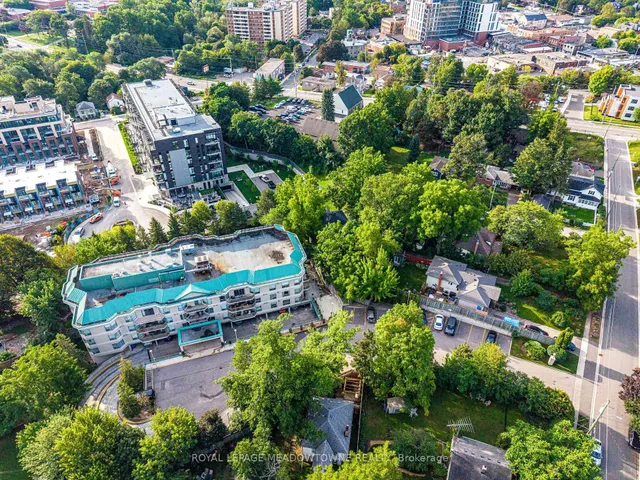 24 Chapel St #Ph02, Halton Hills 2