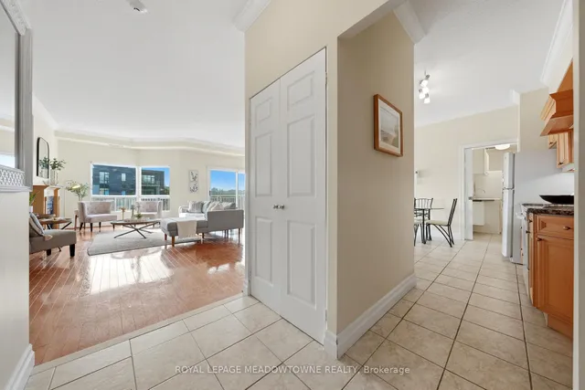24 Chapel St #Ph02, Halton Hills 5