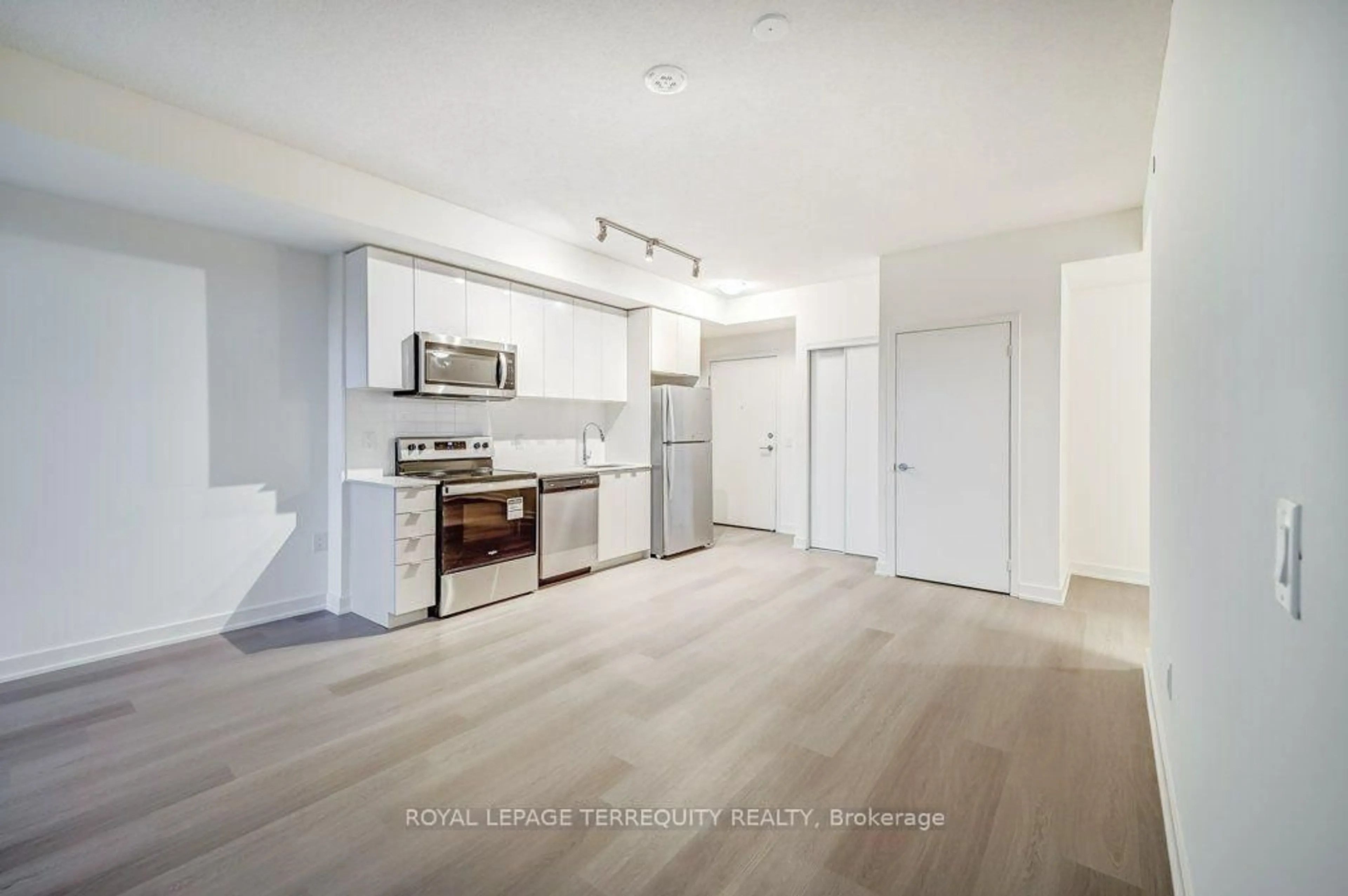 Unknown for 859 The Queensway #614, Toronto Ontario M8Z 1N8