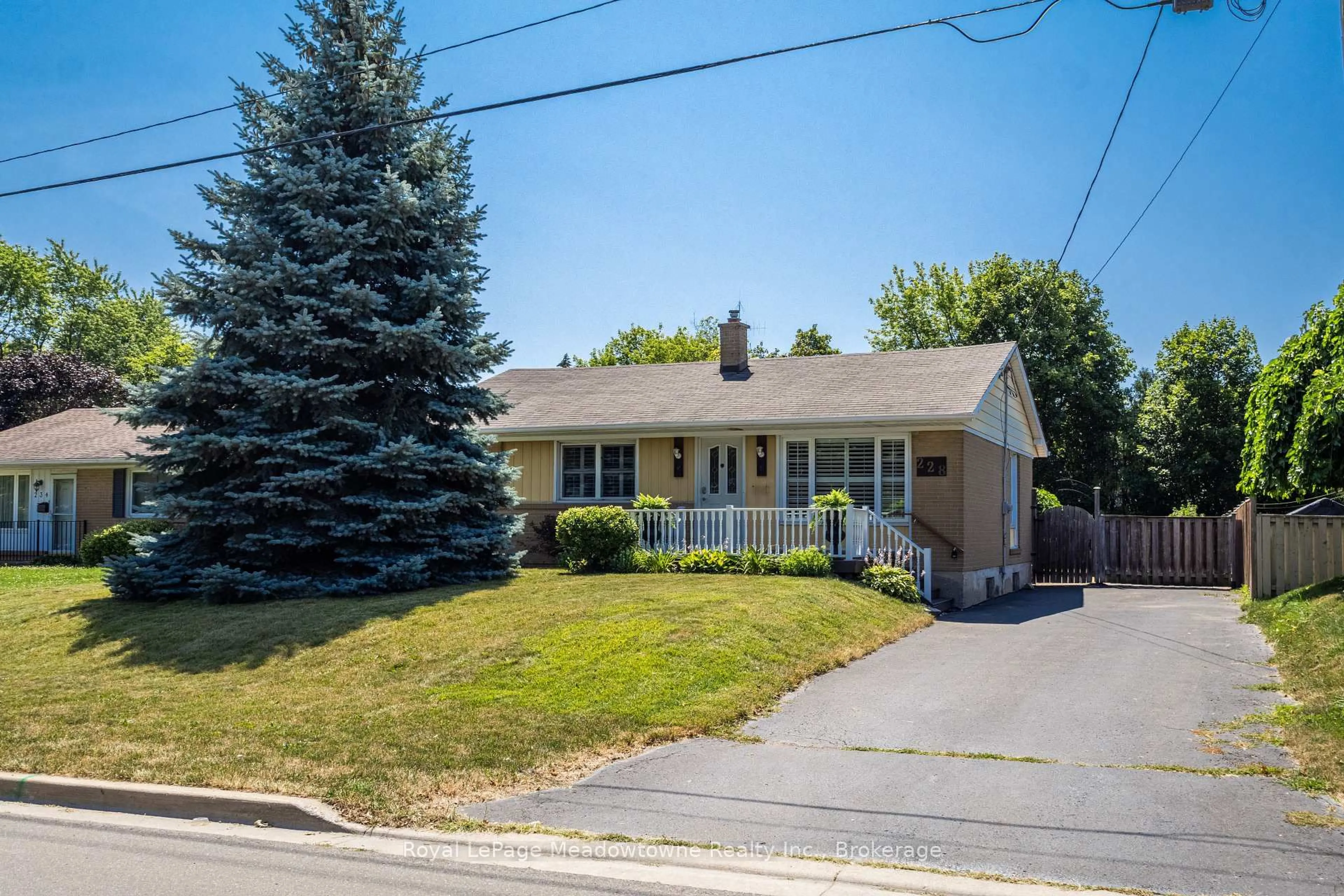 Unknown for 228 Bell St, Milton Ontario L9T 2A9