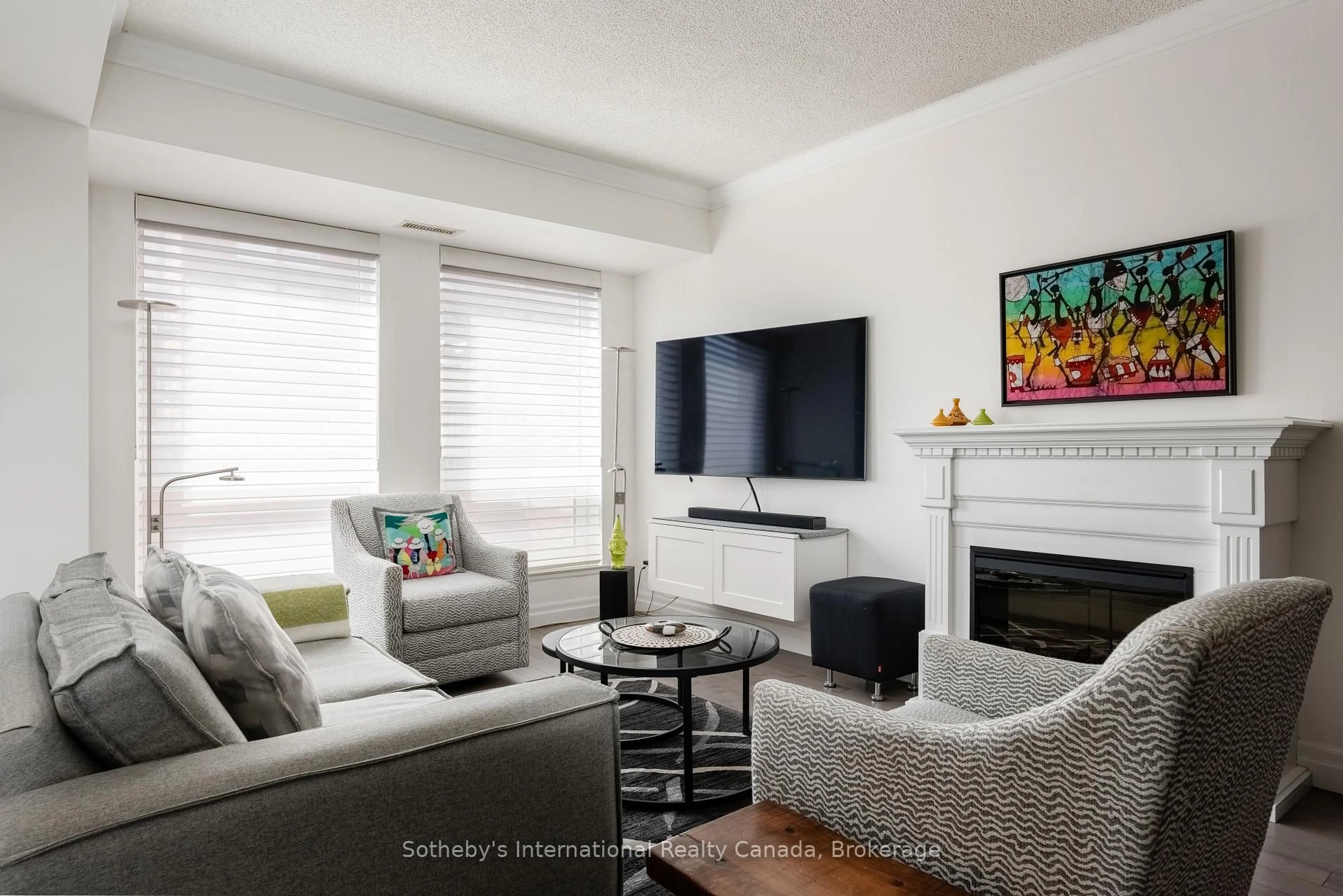 Living room with furniture, unknown for 50 Old Mill Rd #105, Oakville Ontario L6J 7W1