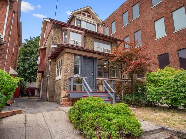554 Runnymede Rd, Toronto 3