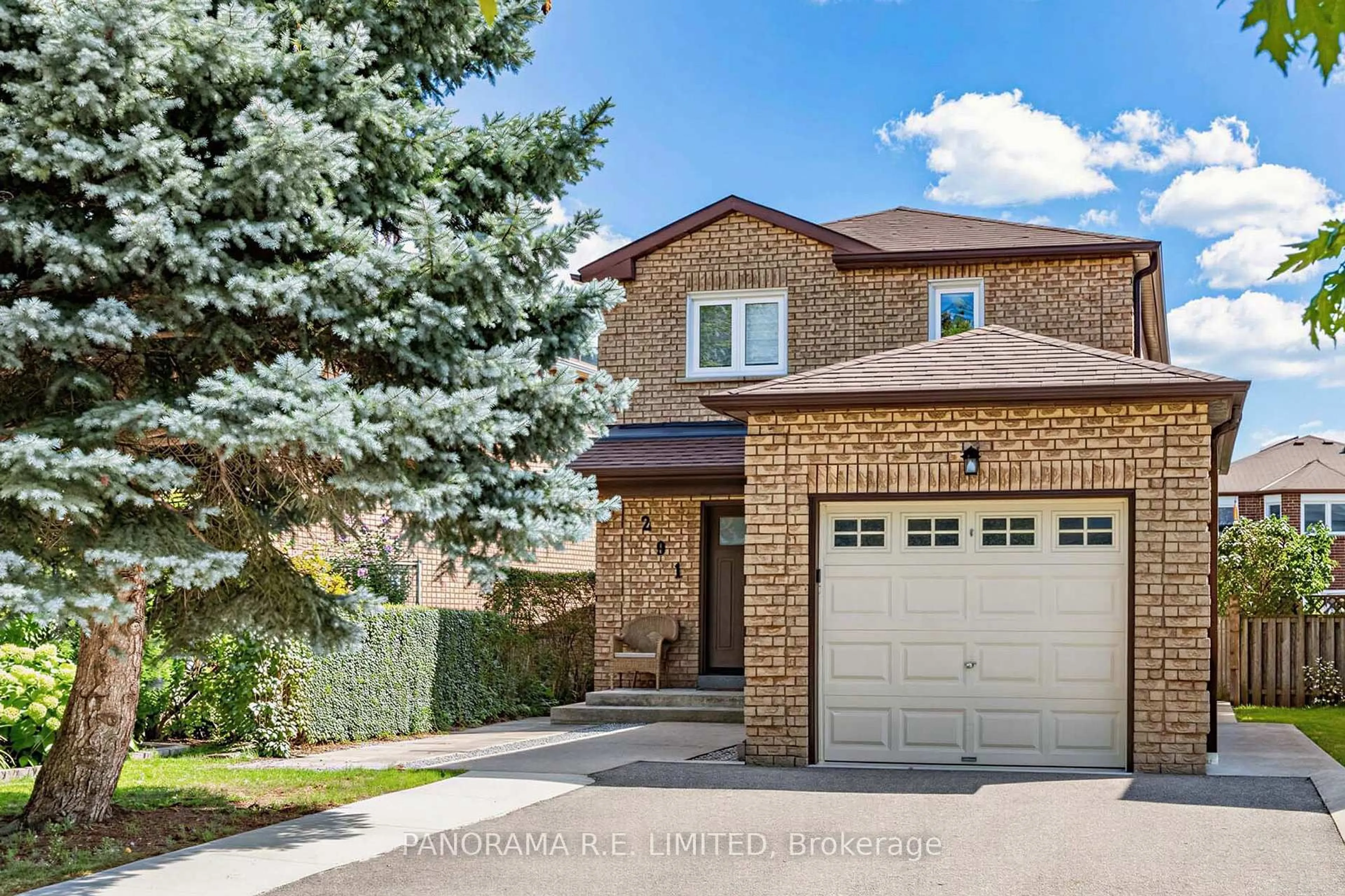 Home with brick exterior material, street for 291 Glenn Hawthorne Blvd, Mississauga Ontario L5R 2M2