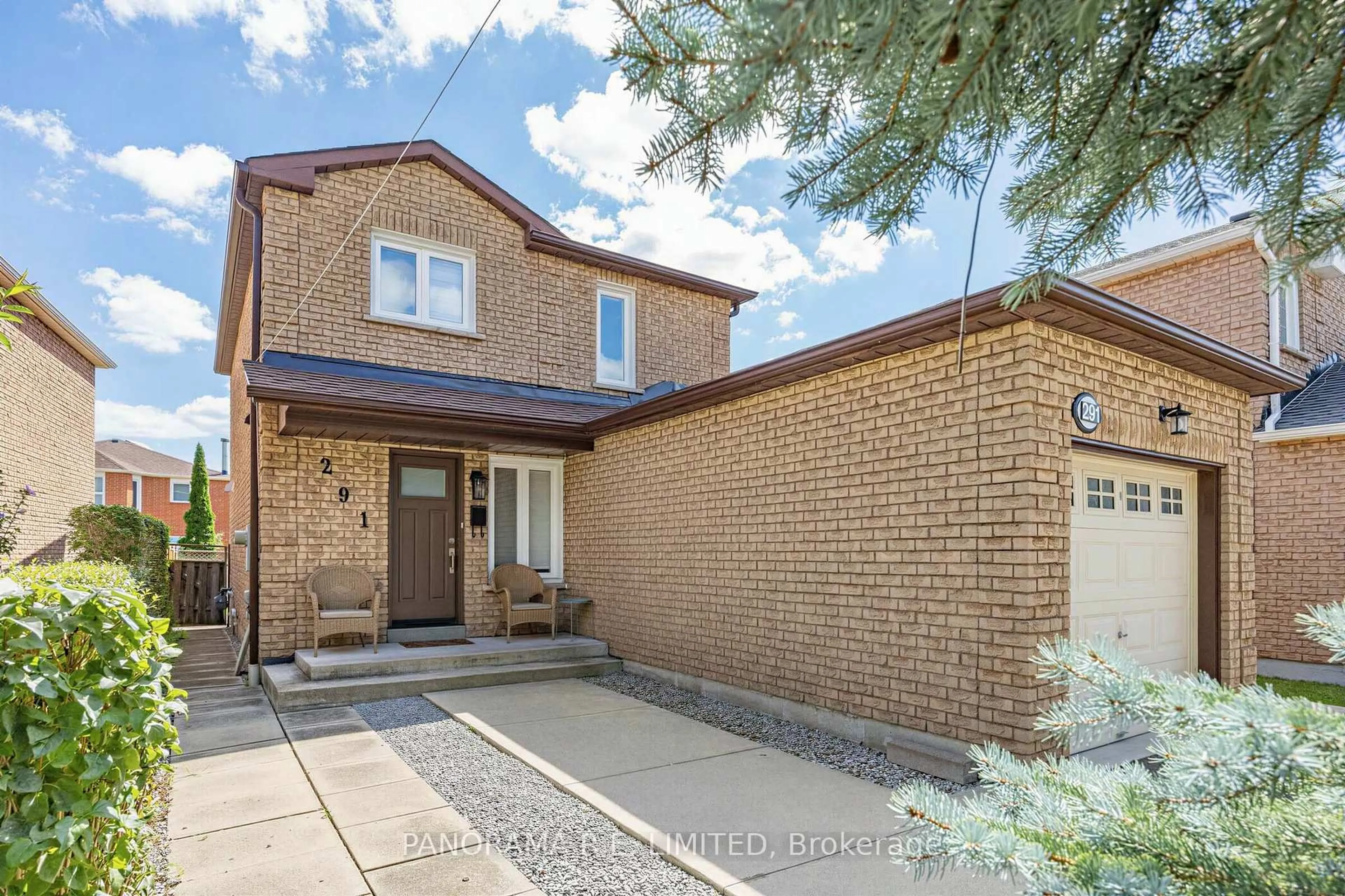Home with brick exterior material, street for 291 Glenn Hawthorne Blvd, Mississauga Ontario L5R 2M2