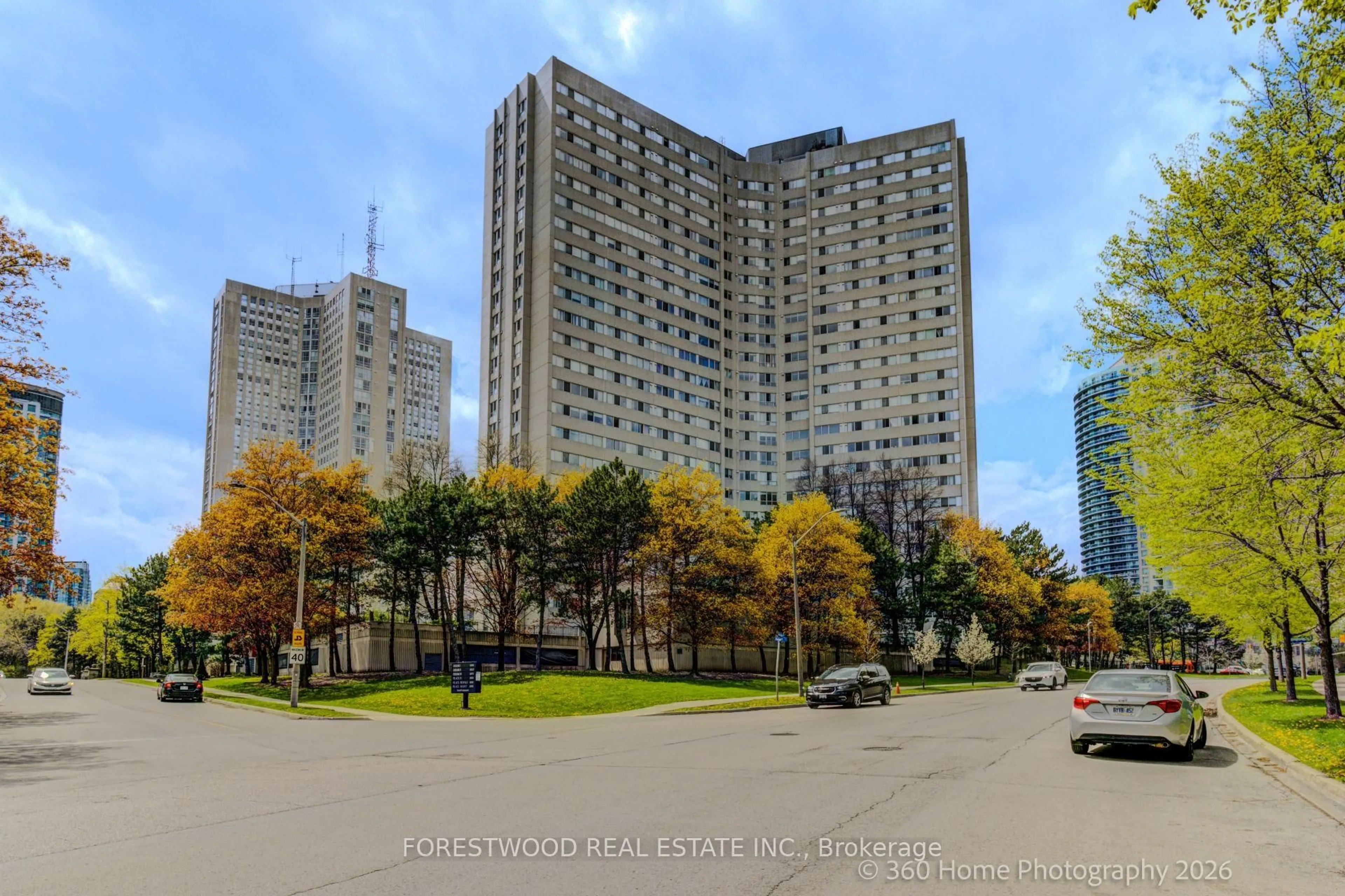 Unknown for 3700 Kaneff Cres #2202, Mississauga Ontario L5A 4B8