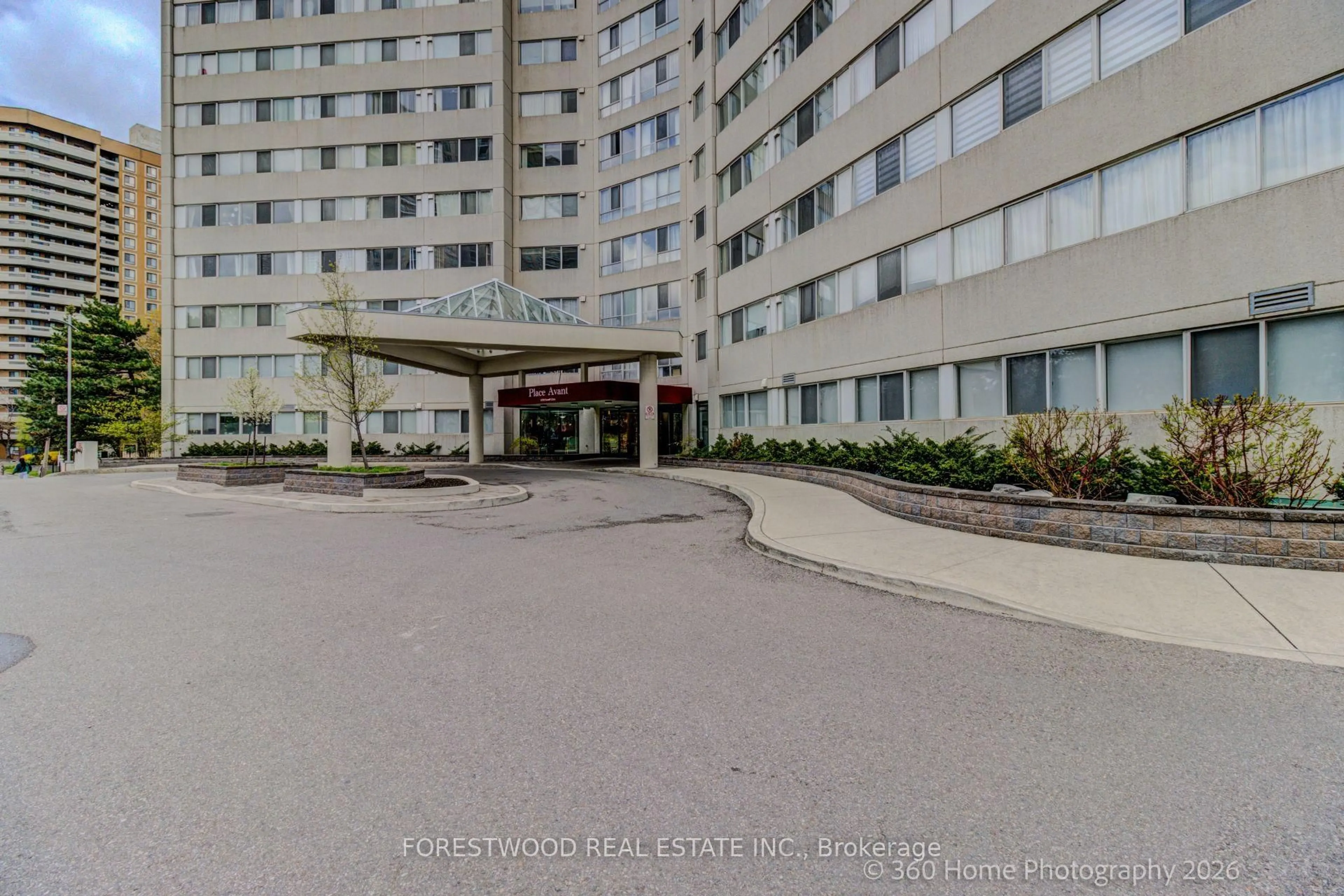 Unknown for 3700 Kaneff Cres #2202, Mississauga Ontario L5A 4B8