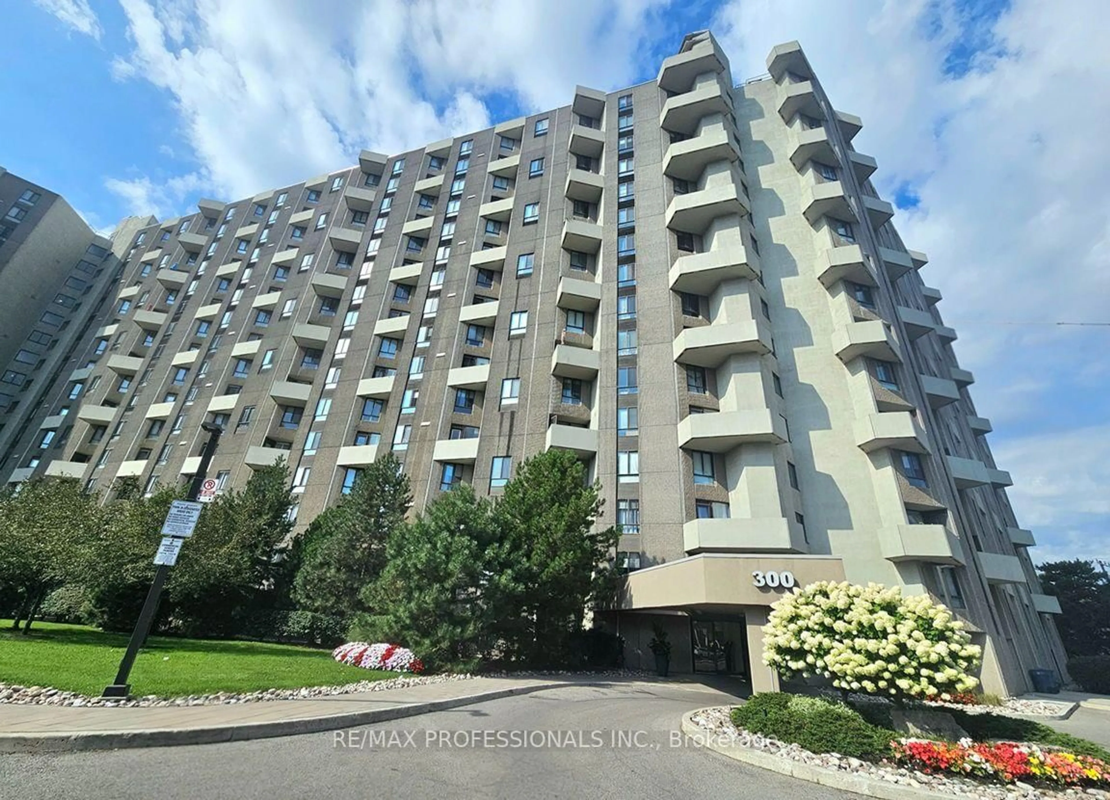 Unknown for 300 Mill Rd #E41, Toronto Ontario M9C 4W7