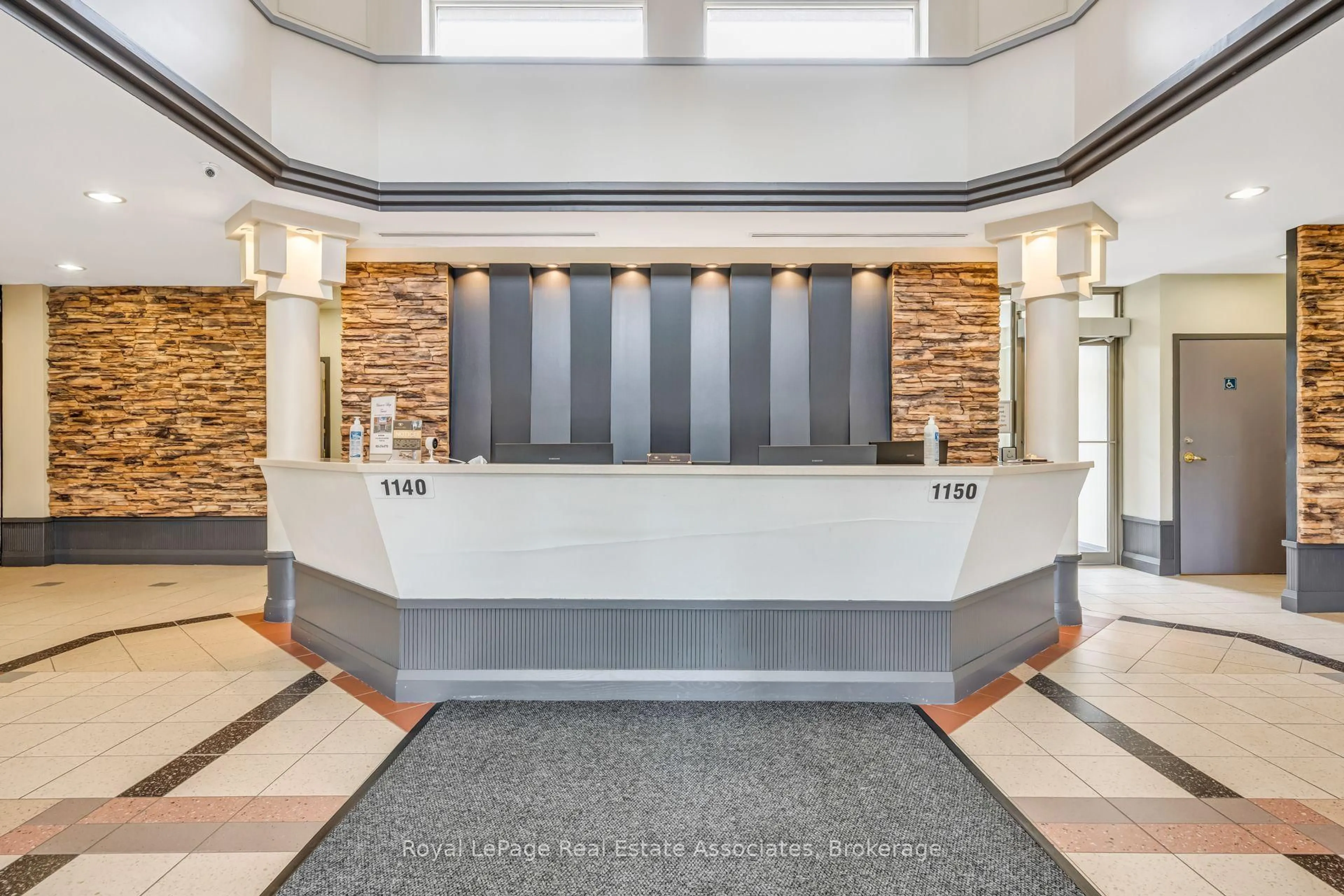 Lobby for 1140 Parkwest Pl #208, Mississauga Ontario L5E 3K9