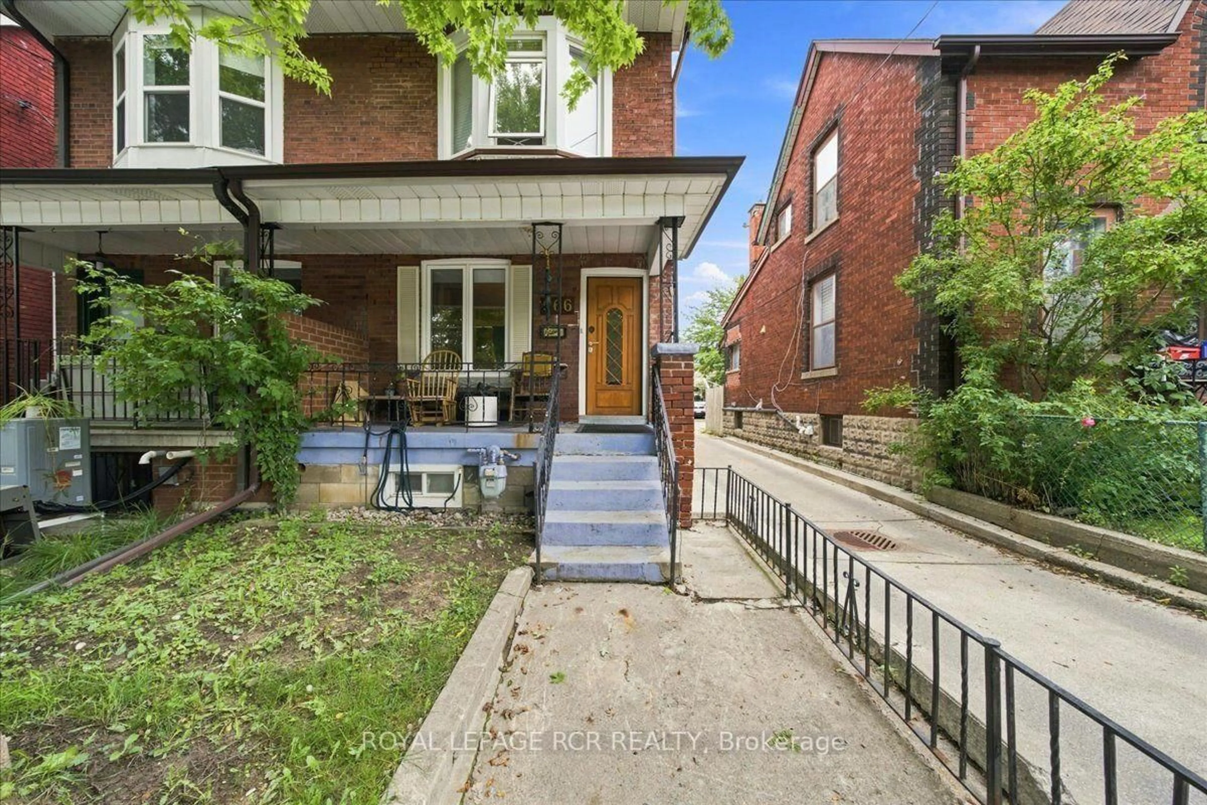 Home with brick exterior material, street for 966 Shaw St, Toronto Ontario M6G 3M7