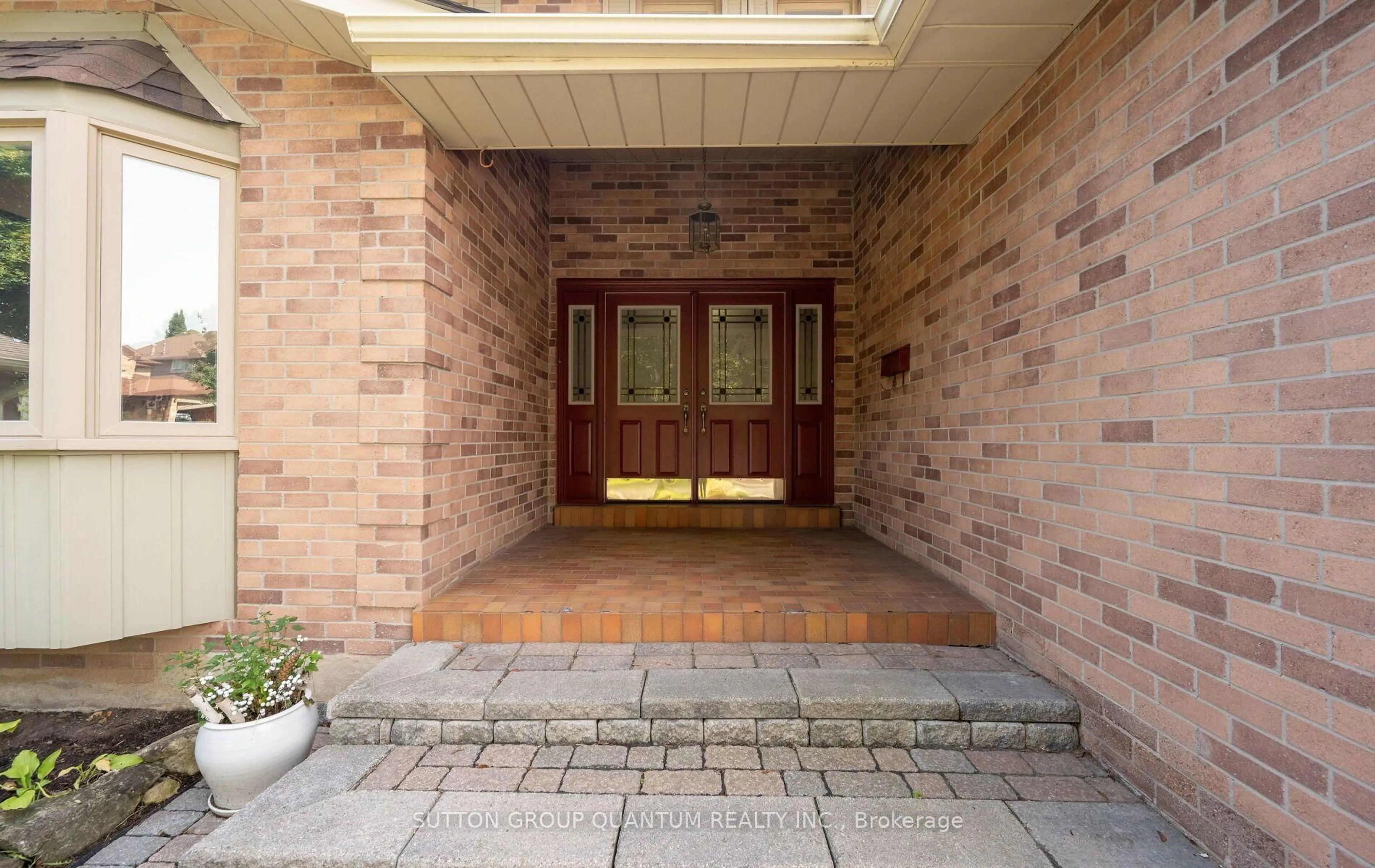 Unknown for 1896 Stoneybrook Crt, Mississauga Ontario L5L 3W2