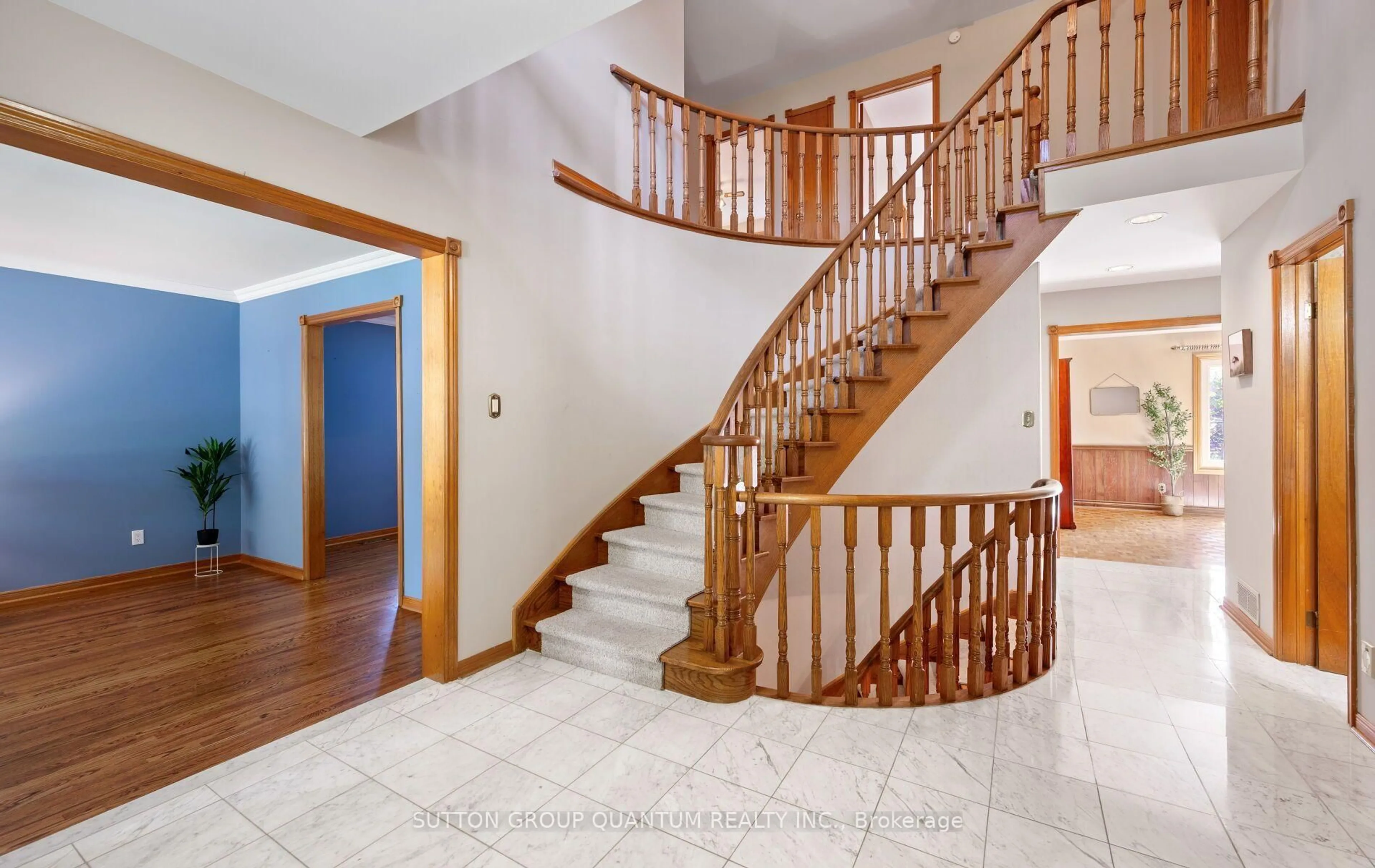Unknown for 1896 Stoneybrook Crt, Mississauga Ontario L5L 3W2