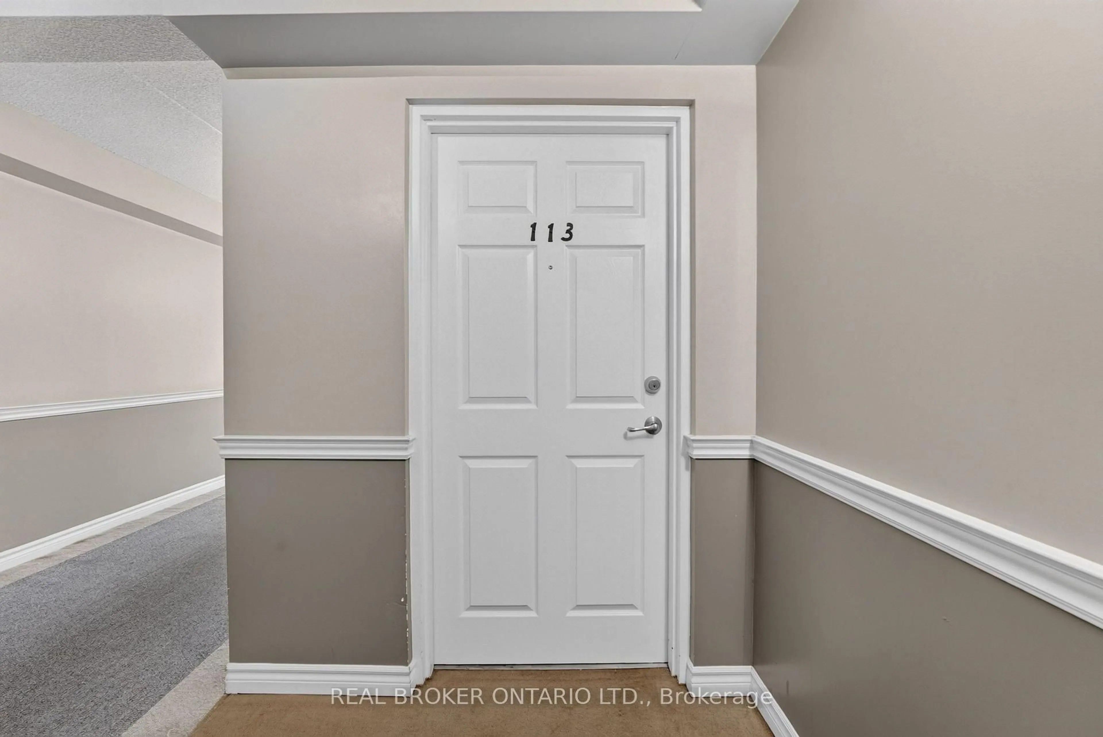 Indoor entryway for 1340 Main St #113, Milton Ontario L9T 7S6