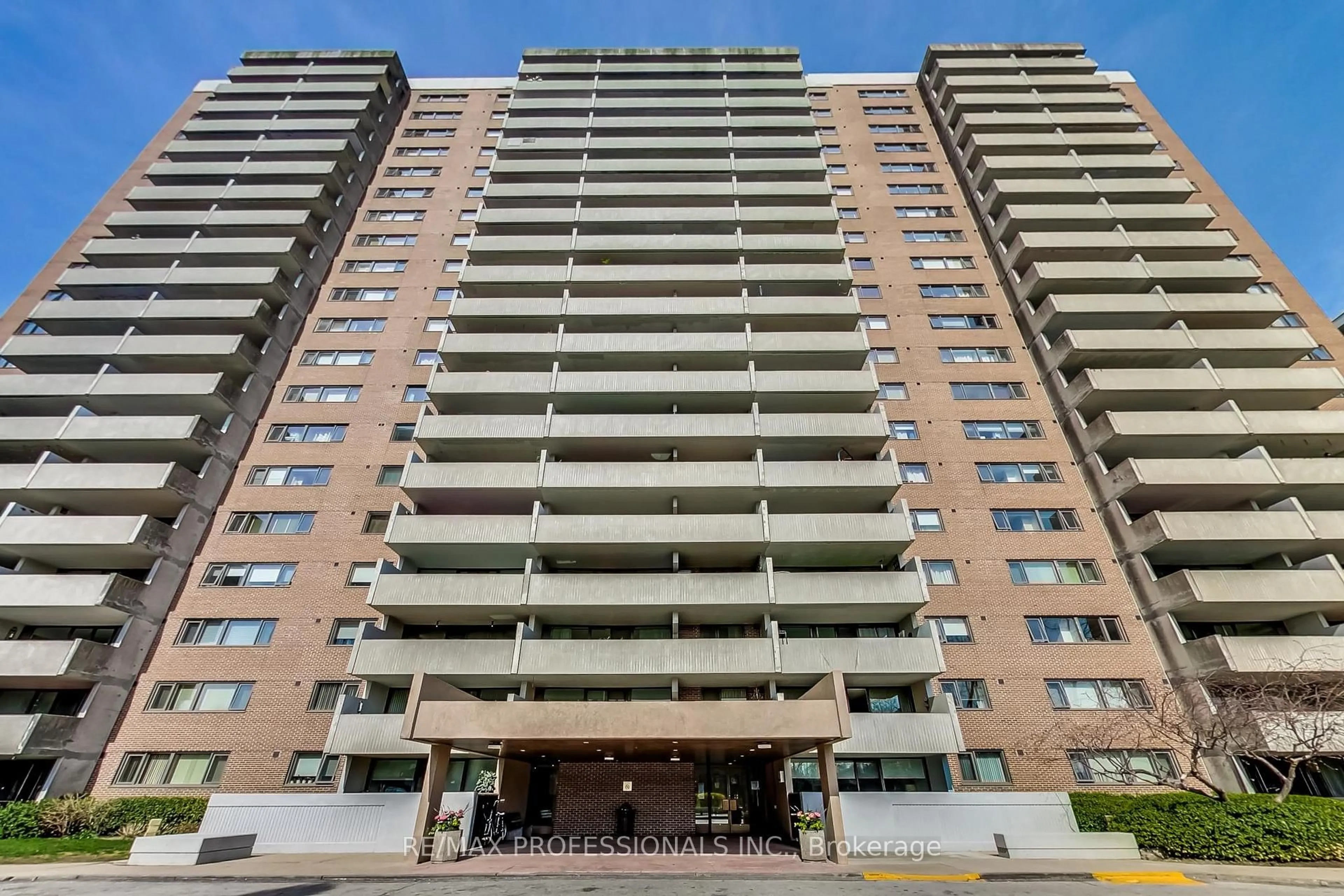 Unknown for 260 Scarlett Rd #207, Toronto Ontario M6N 4X6
