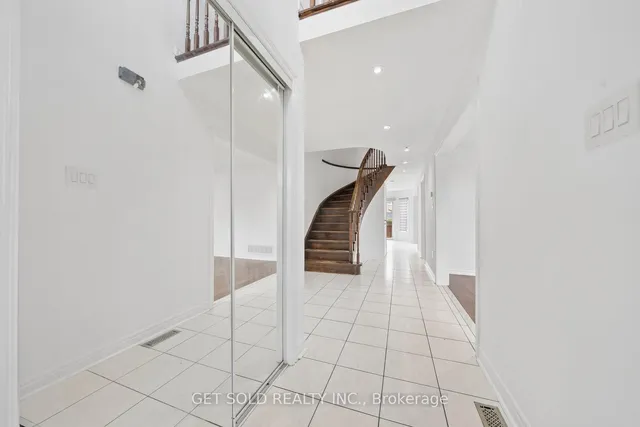 57 Oaklea Blvd, Brampton 3