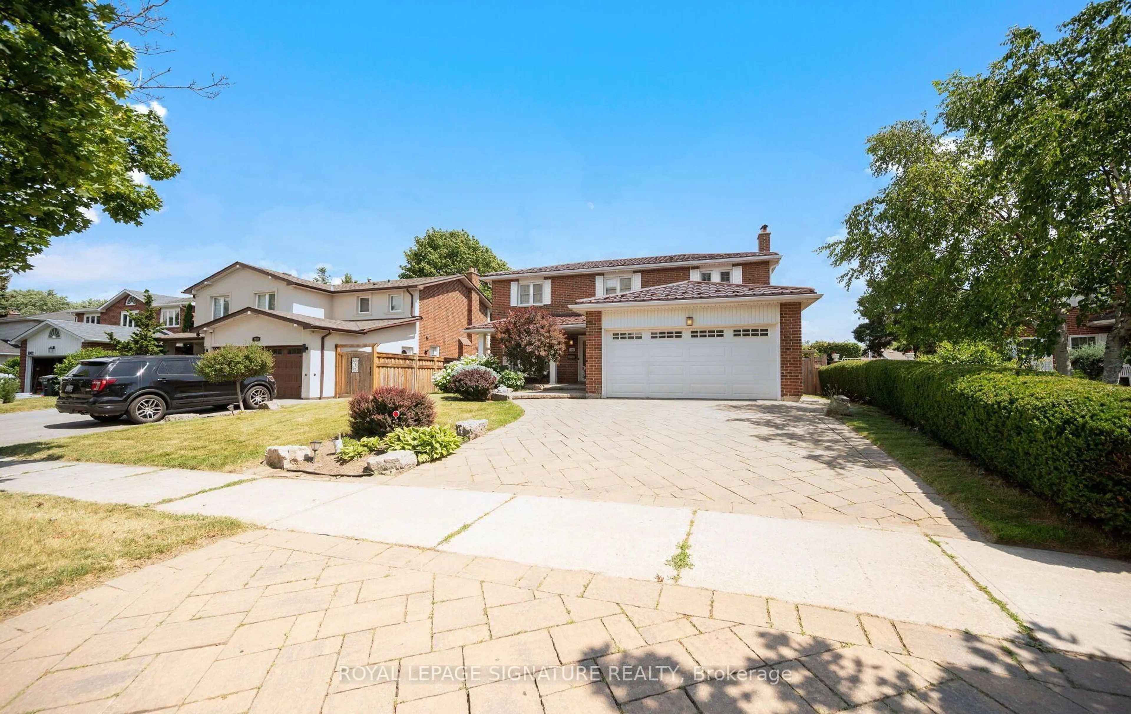 Home with brick exterior material, street for 1892 Beechknoll Ave, Mississauga Ontario L4W 2G3