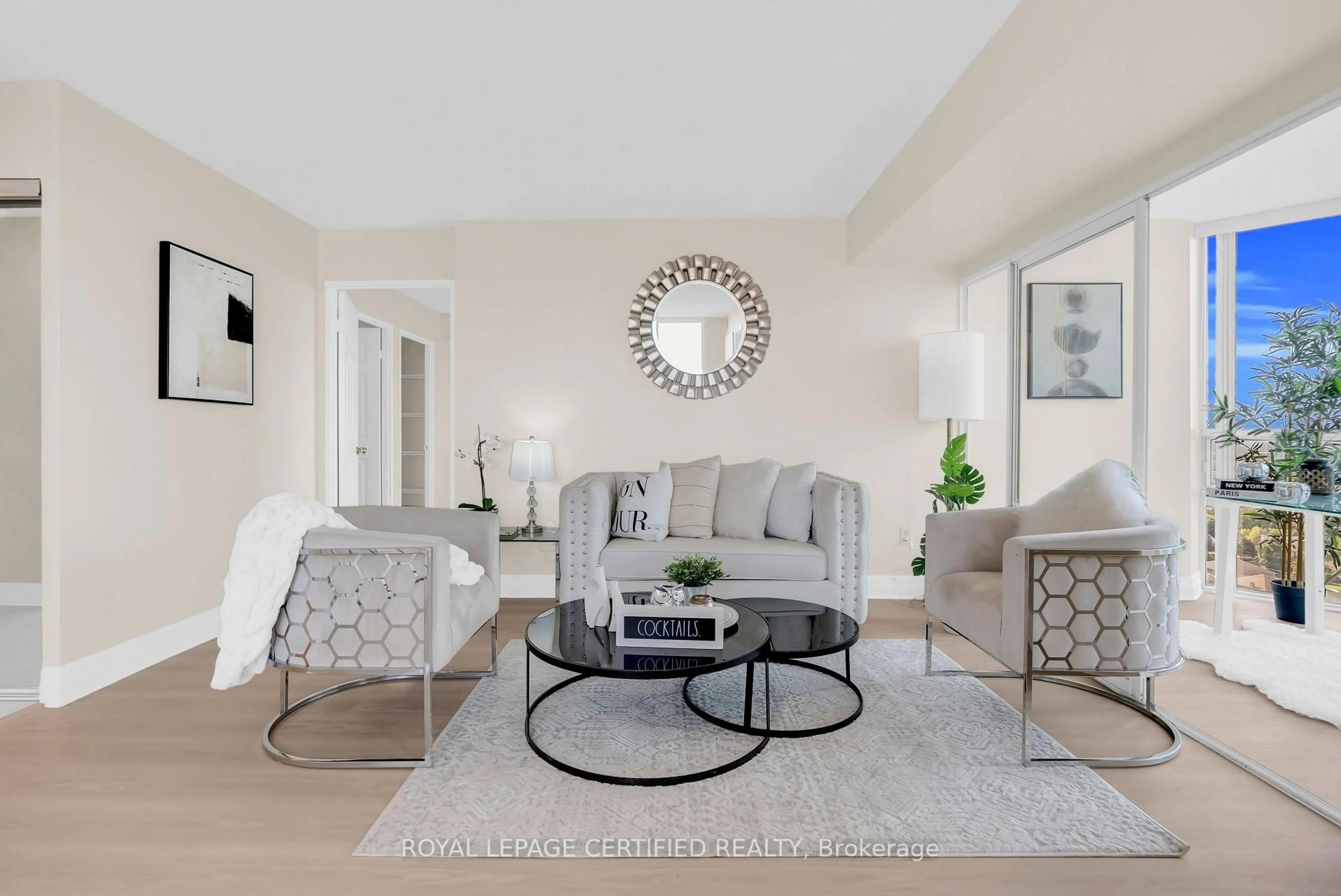 Living room with furniture, unknown for 285 Enfield Pl ##2109, Mississauga Ontario L5B 3Y6