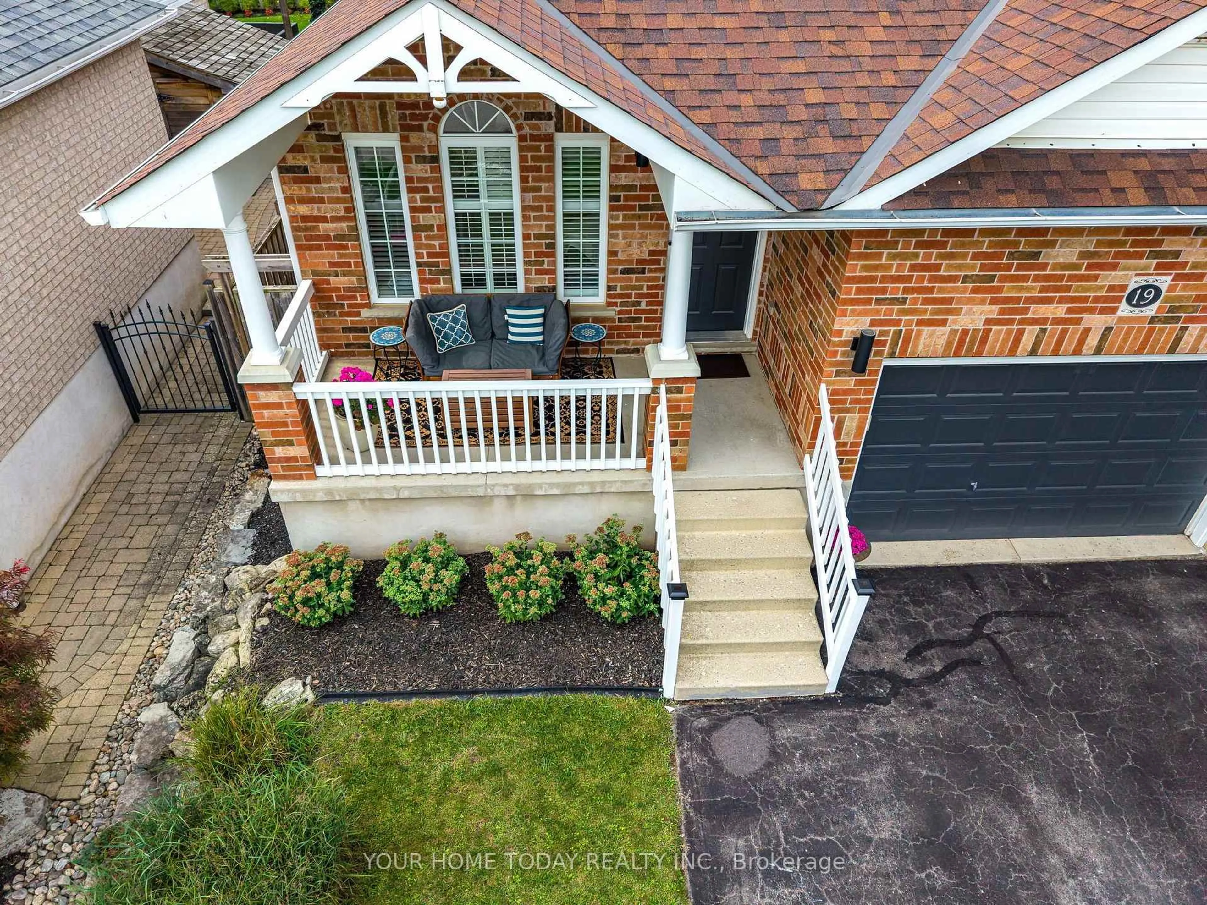 A pic from outside/outdoor area/front of a property/back of a property/a pic from drone, street for 19 Rachlin Dr, Halton Hills Ontario L7J 3A9