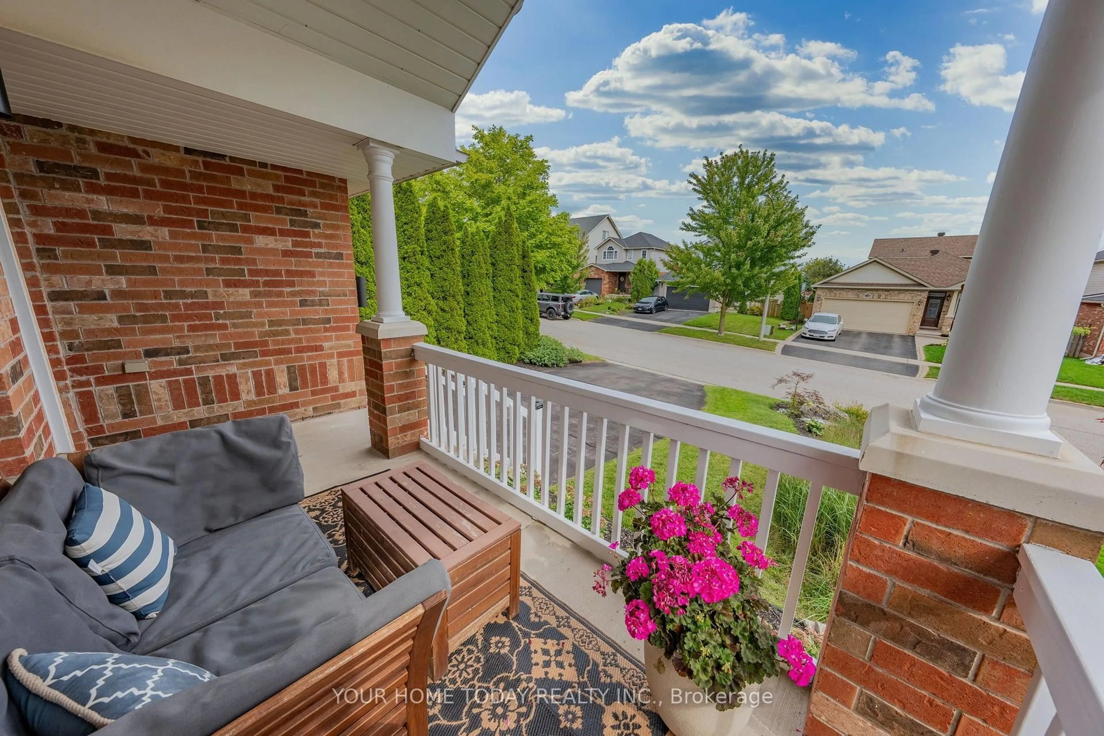 Patio, water/lake/river/ocean view for 19 Rachlin Dr, Halton Hills Ontario L7J 3A9